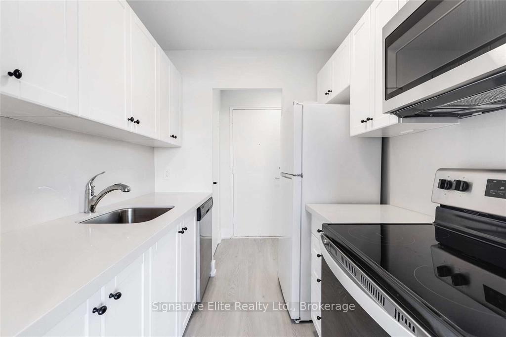 Photo 11 of Unit 215, 3 Swift Drive, North York, Victoria Village — HOMEH