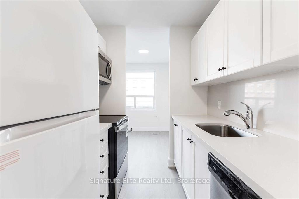 Photo 14 of Unit 215, 3 Swift Drive, North York, Victoria Village — HOMEH
