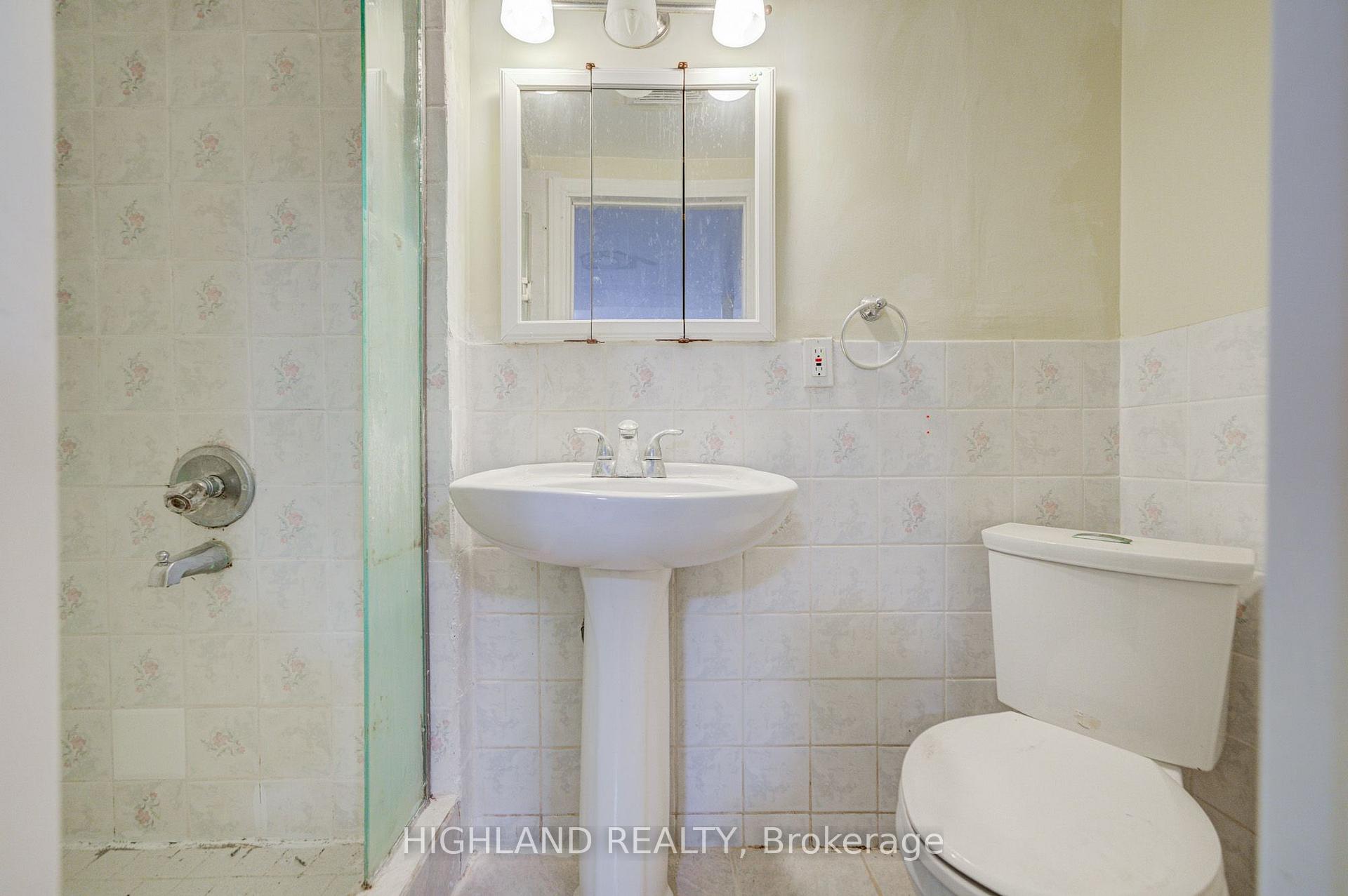 Photo 21 of 4066 Wycliffe Way, Mississauga, Creditview — HOMEH
