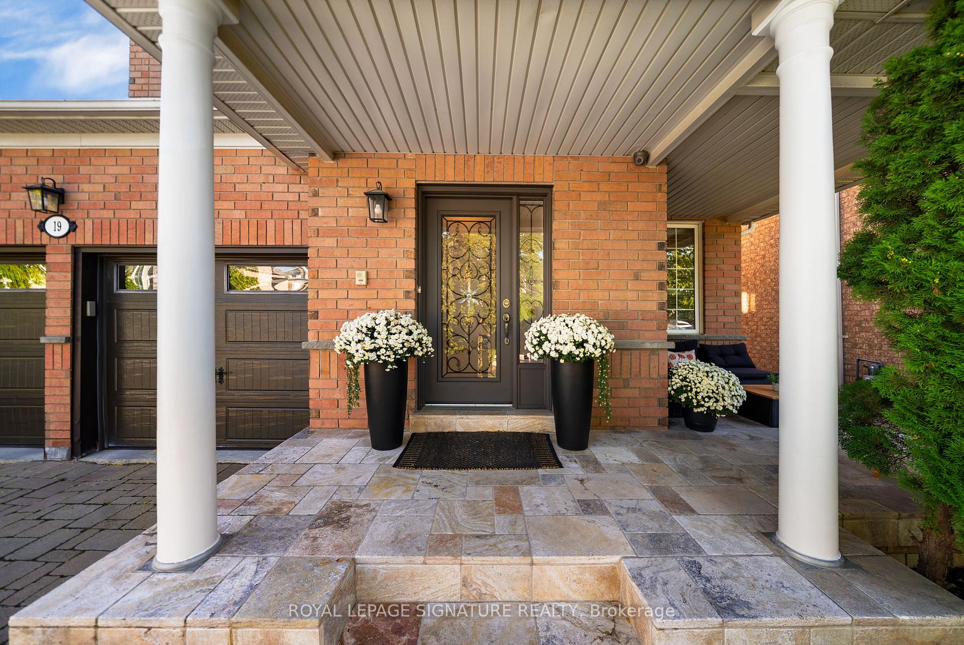 Photo 3 of 19 Dace Drive, Vaughan, Vellore Village — HOMEH