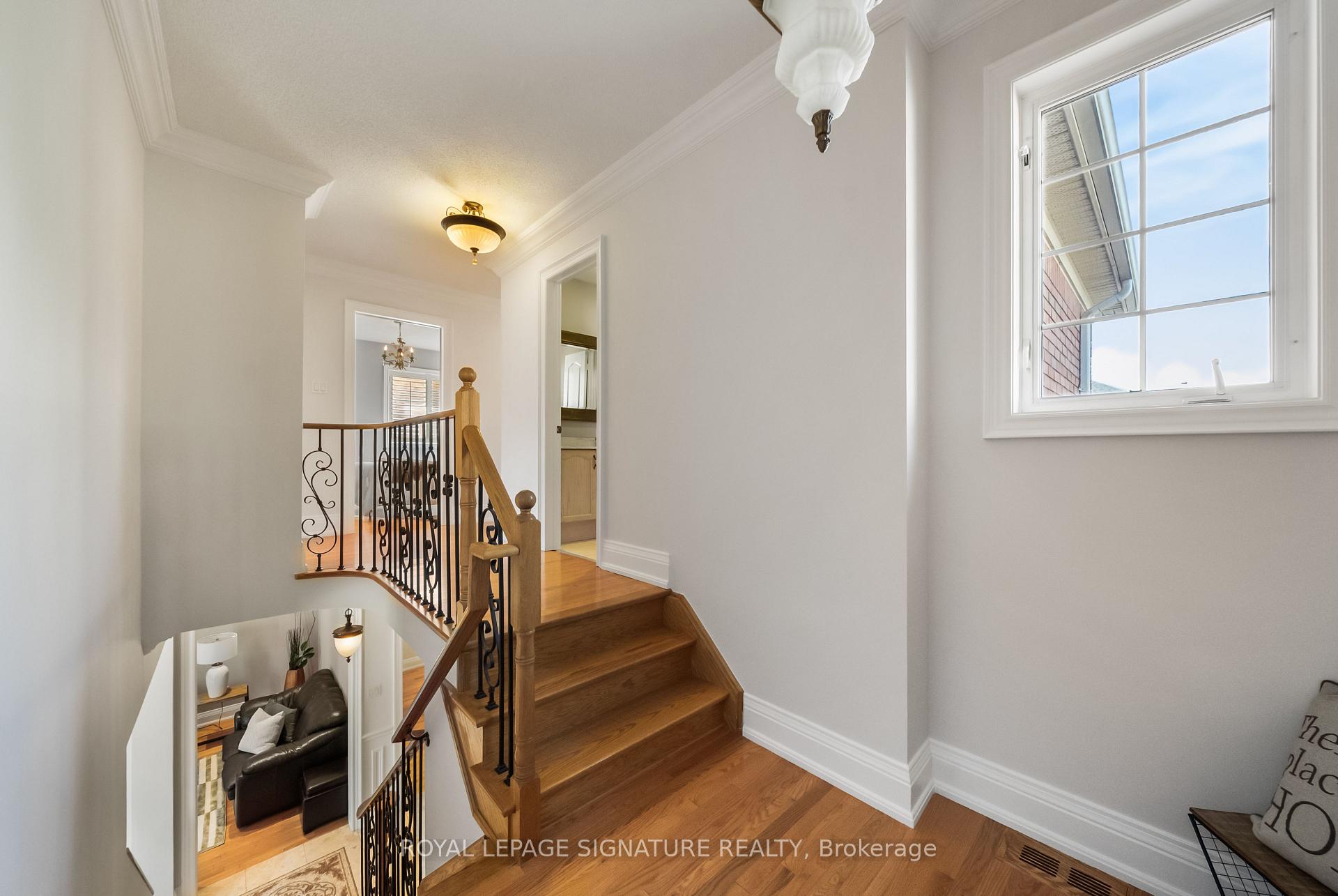 Photo 12 of 19 Dace Drive, Vaughan, Vellore Village — HOMEH