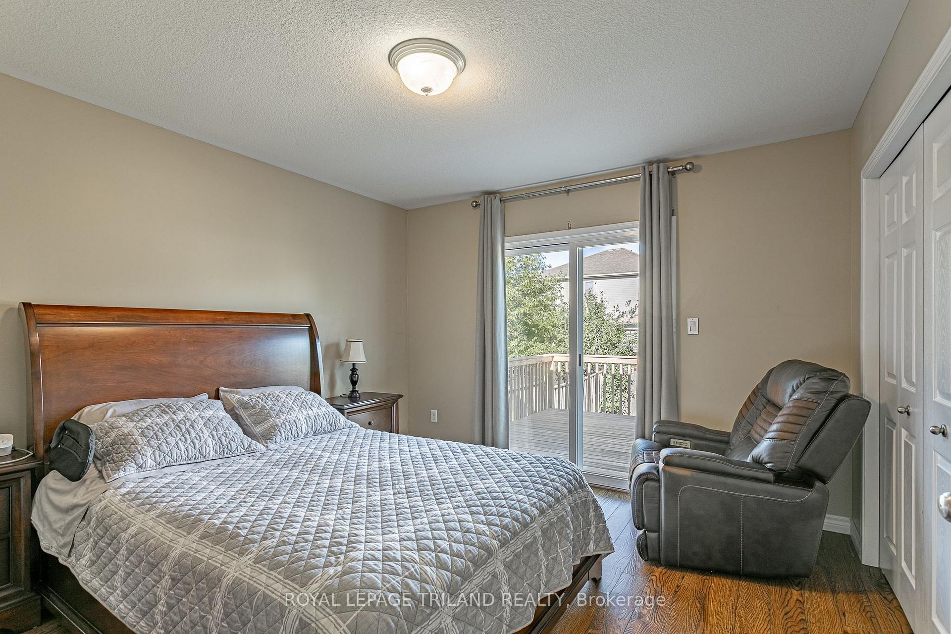 Photo 19 of 906 Bitterbush Crescent, London, North M — HOMEH