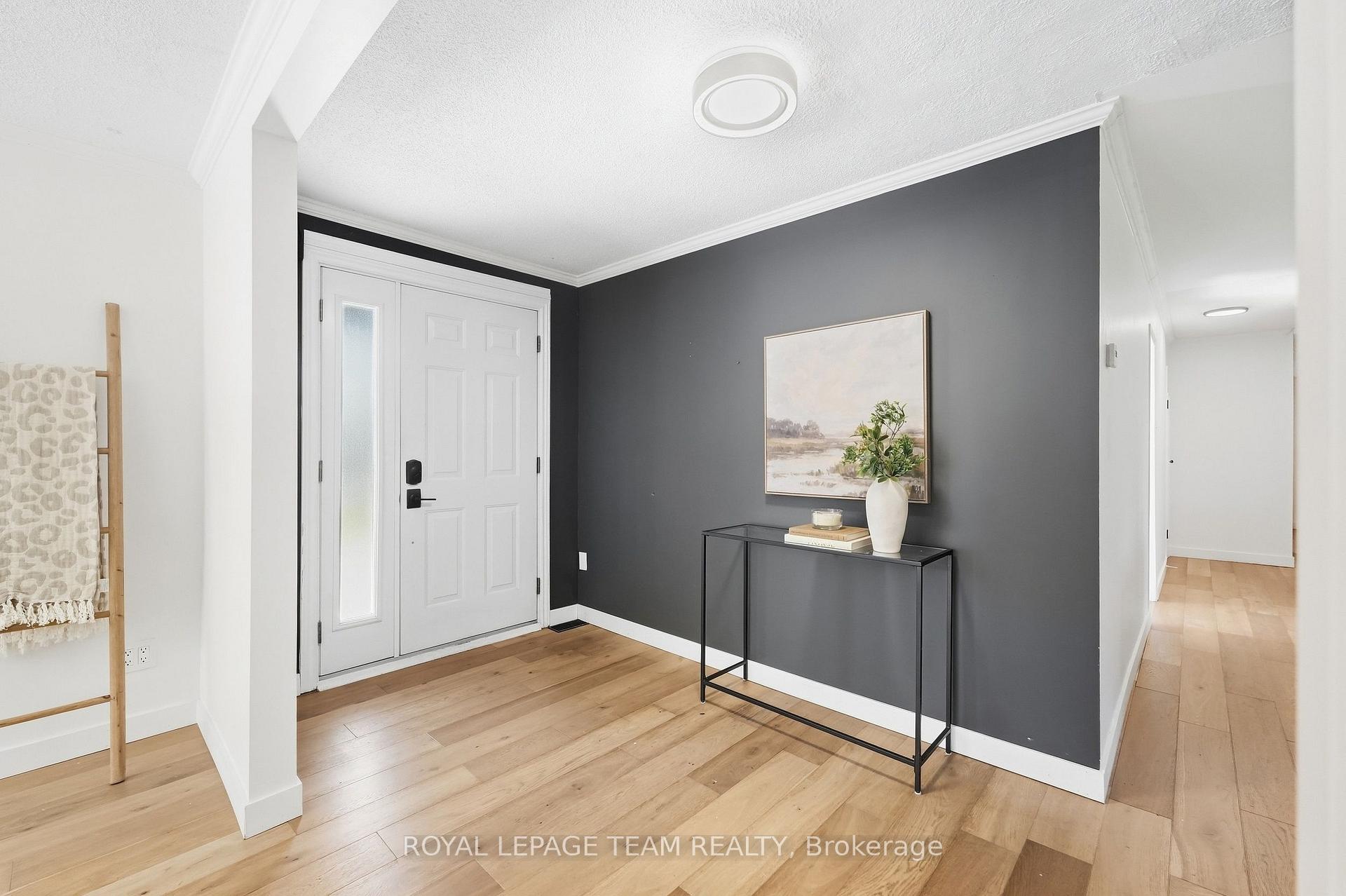 Photo 3 of 1819 Rideau Road, Ottawa, Riverside South — HOMEH