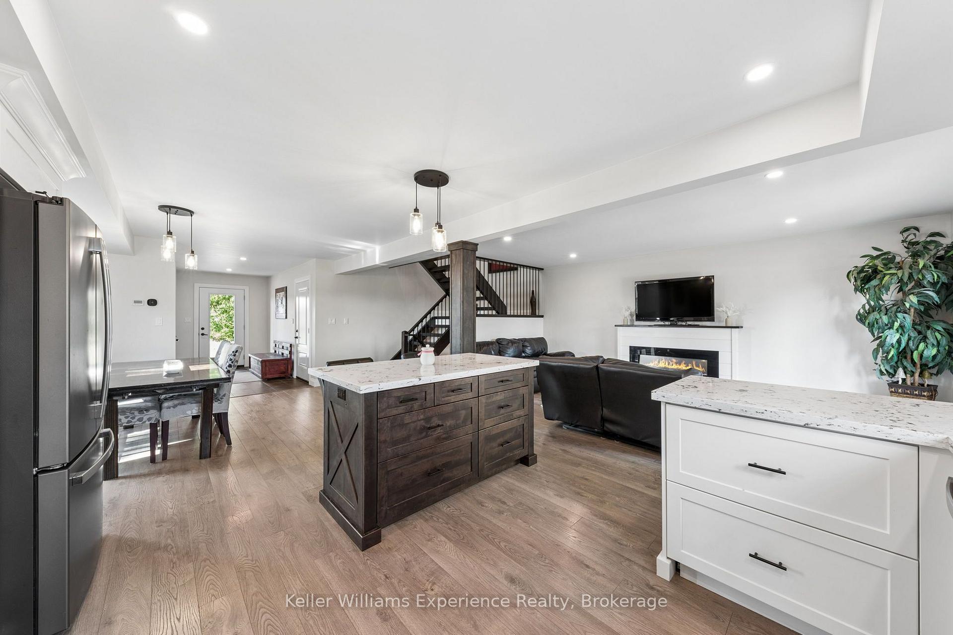 Photo 8 of 38 Payette Drive, Penetanguishene — HOMEH