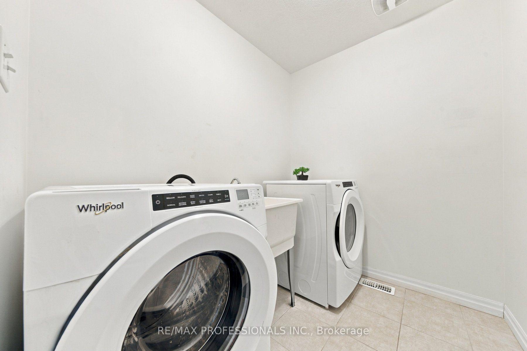 Photo 23 of Unit 31, 135 Hardcastle Drive, Cambridge, Blair Road — HOMEH