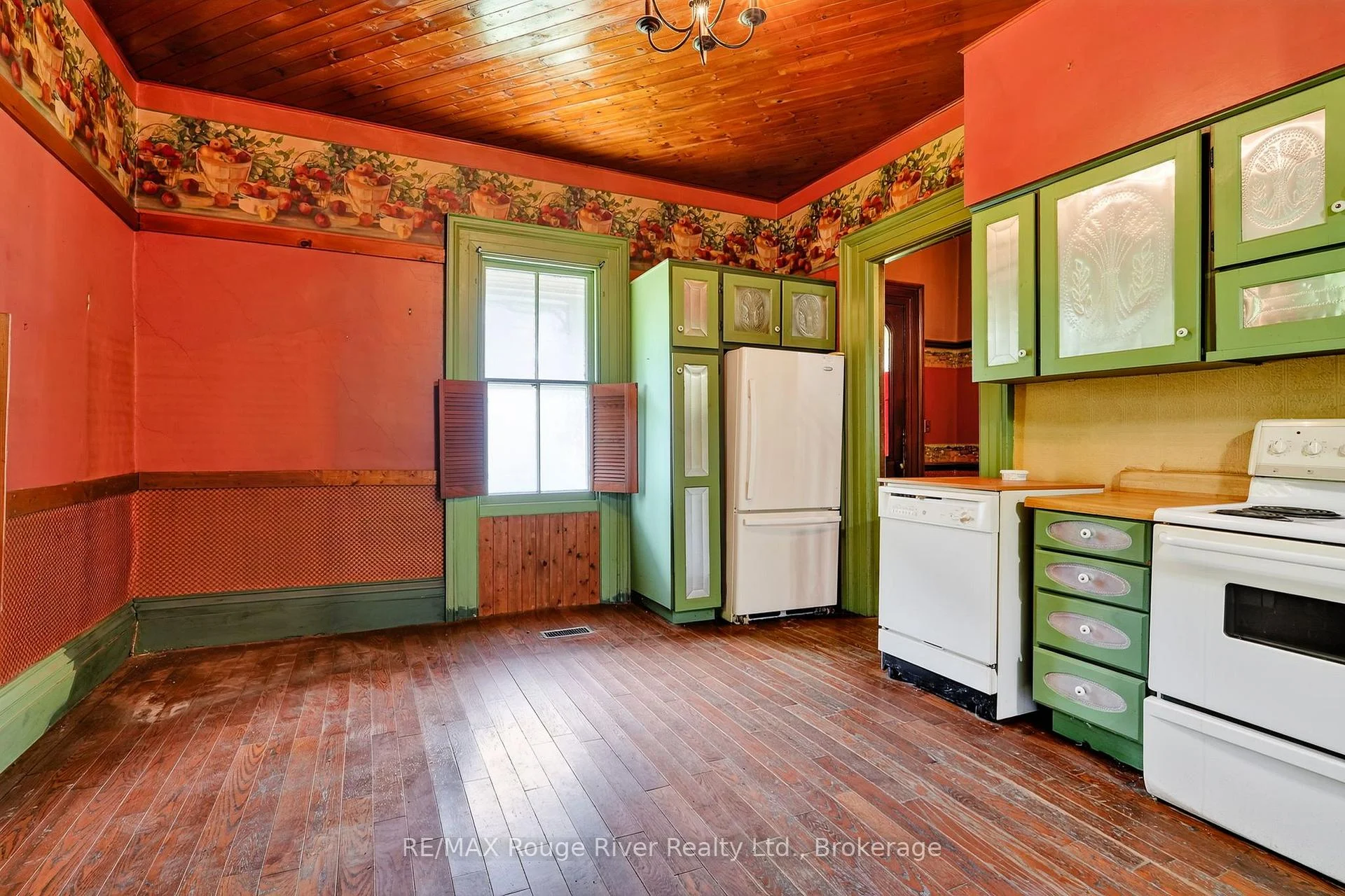 Photo 10 of 3756 Burnham Street N, Hamilton Township, Rural Hamilton — HOMEH