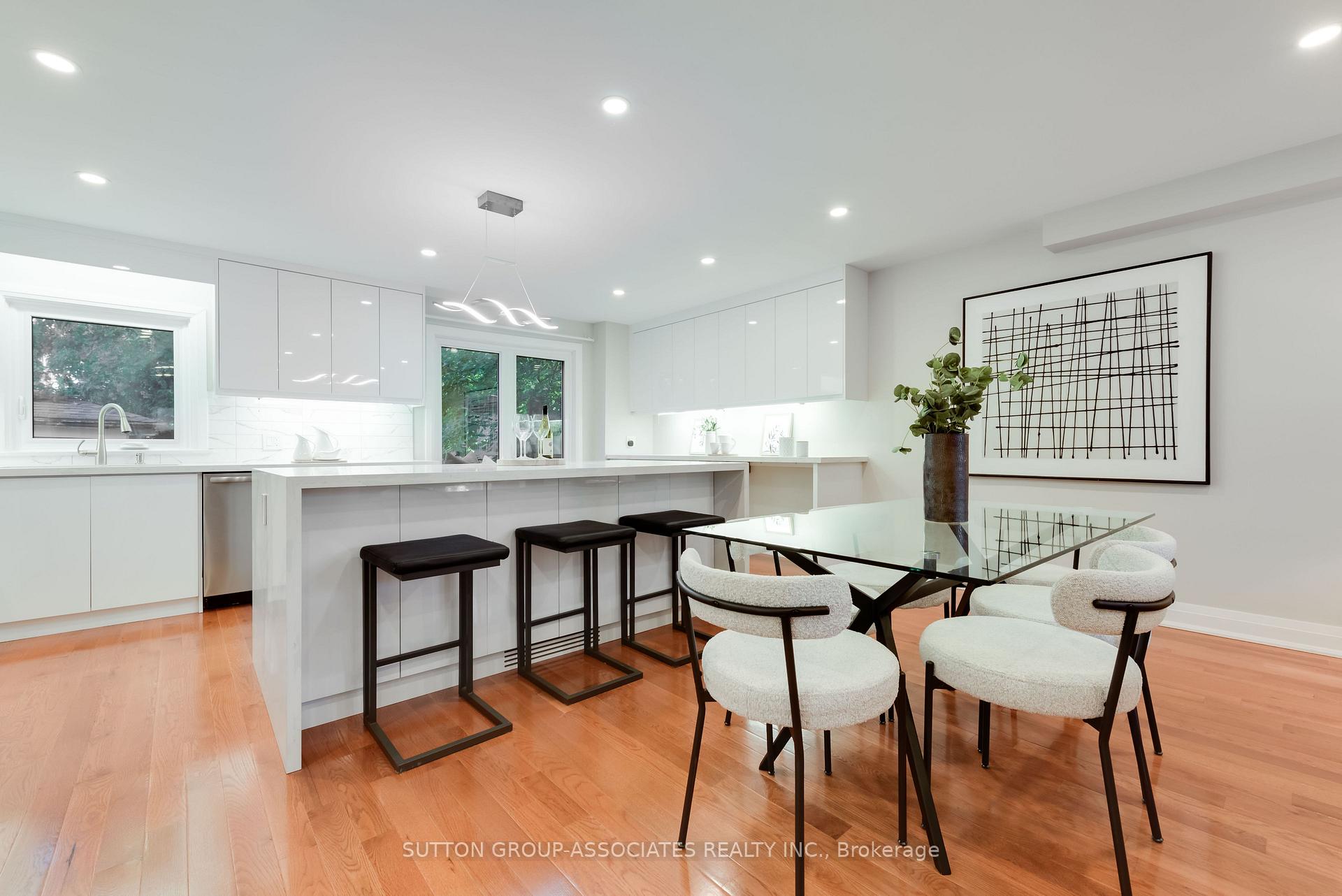 Photo 1 of 21 Belvidere Avenue, Toronto, Humewood-Cedarvale — HOMEH