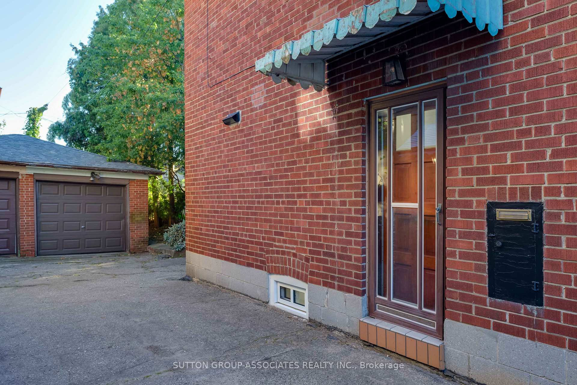 Photo 25 of 21 Belvidere Avenue, Toronto, Humewood-Cedarvale — HOMEH