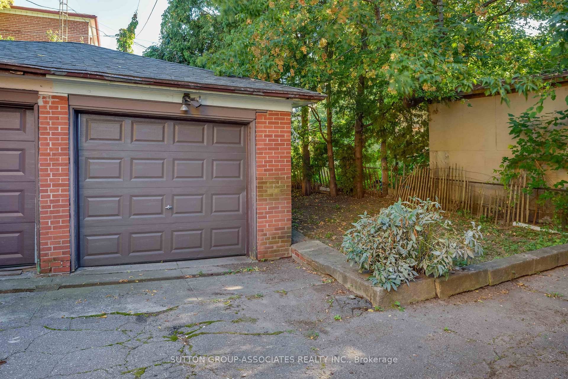 Photo 26 of 21 Belvidere Avenue, Toronto, Humewood-Cedarvale — HOMEH