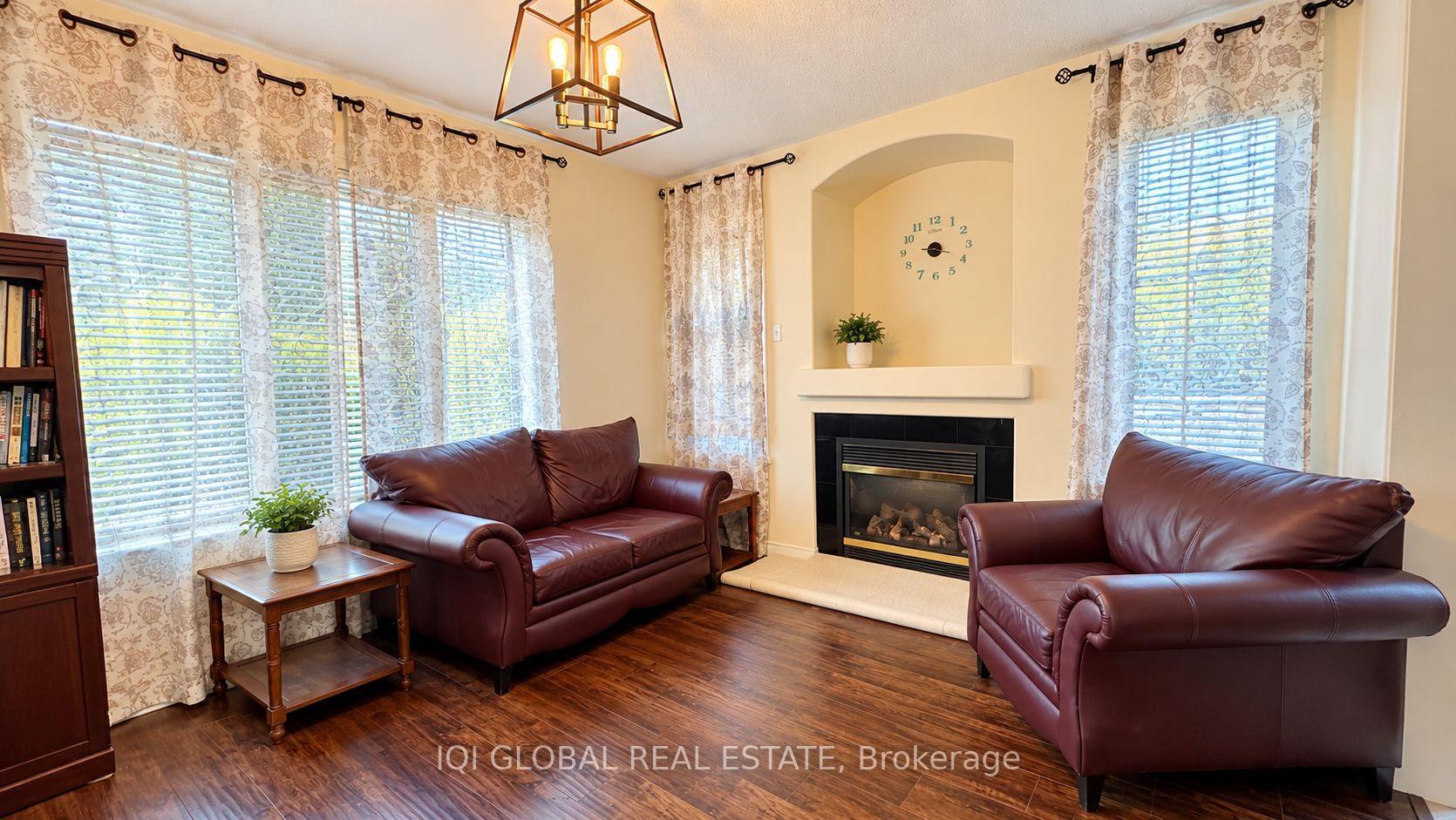 Photo 5 of 3088 Portree Crescent, Oakville, Bronte Creek — HOMEH