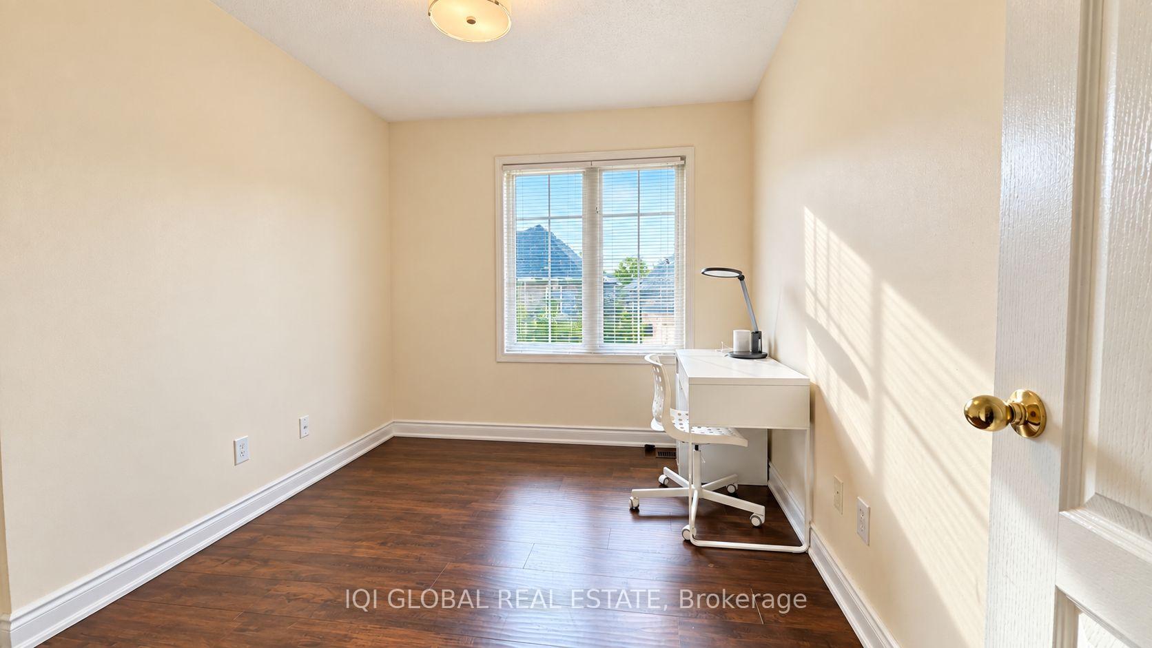 Photo 8 of 3088 Portree Crescent, Oakville, Bronte Creek — HOMEH