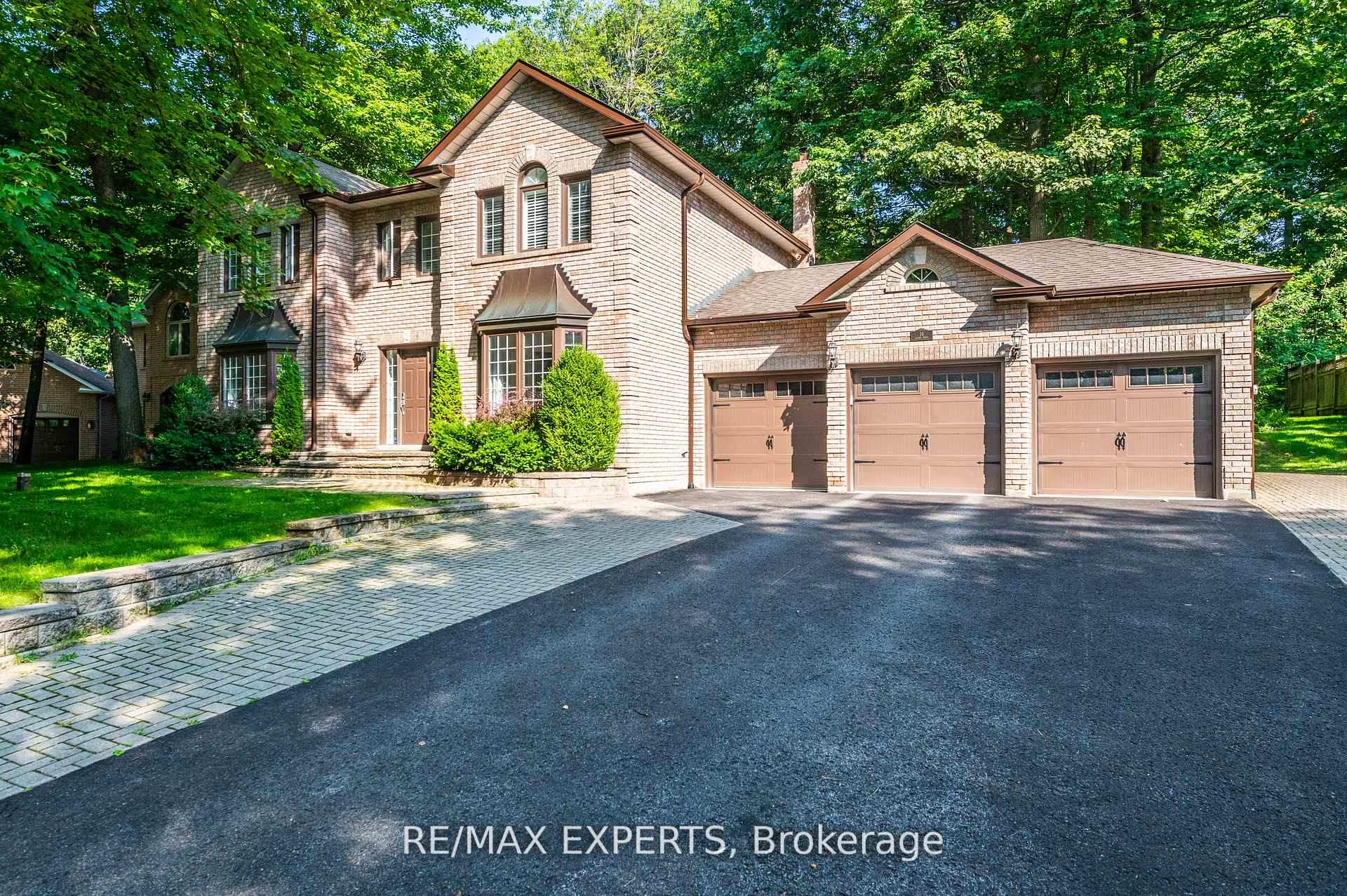 Photo 2 of 14 Alana Drive, Springwater, Centre Vespra — HOMEH