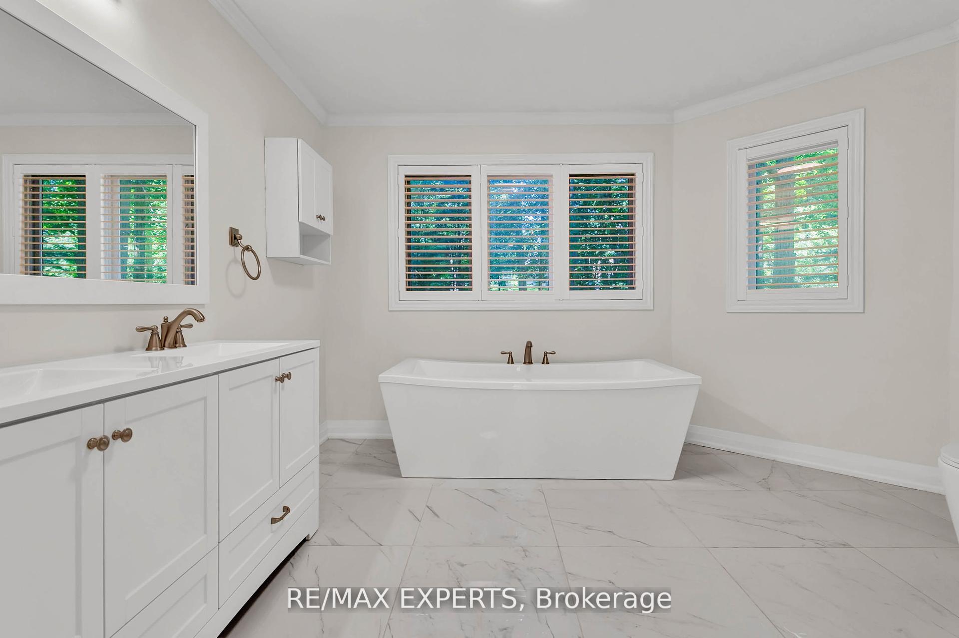 Photo 23 of 14 Alana Drive, Springwater, Centre Vespra — HOMEH