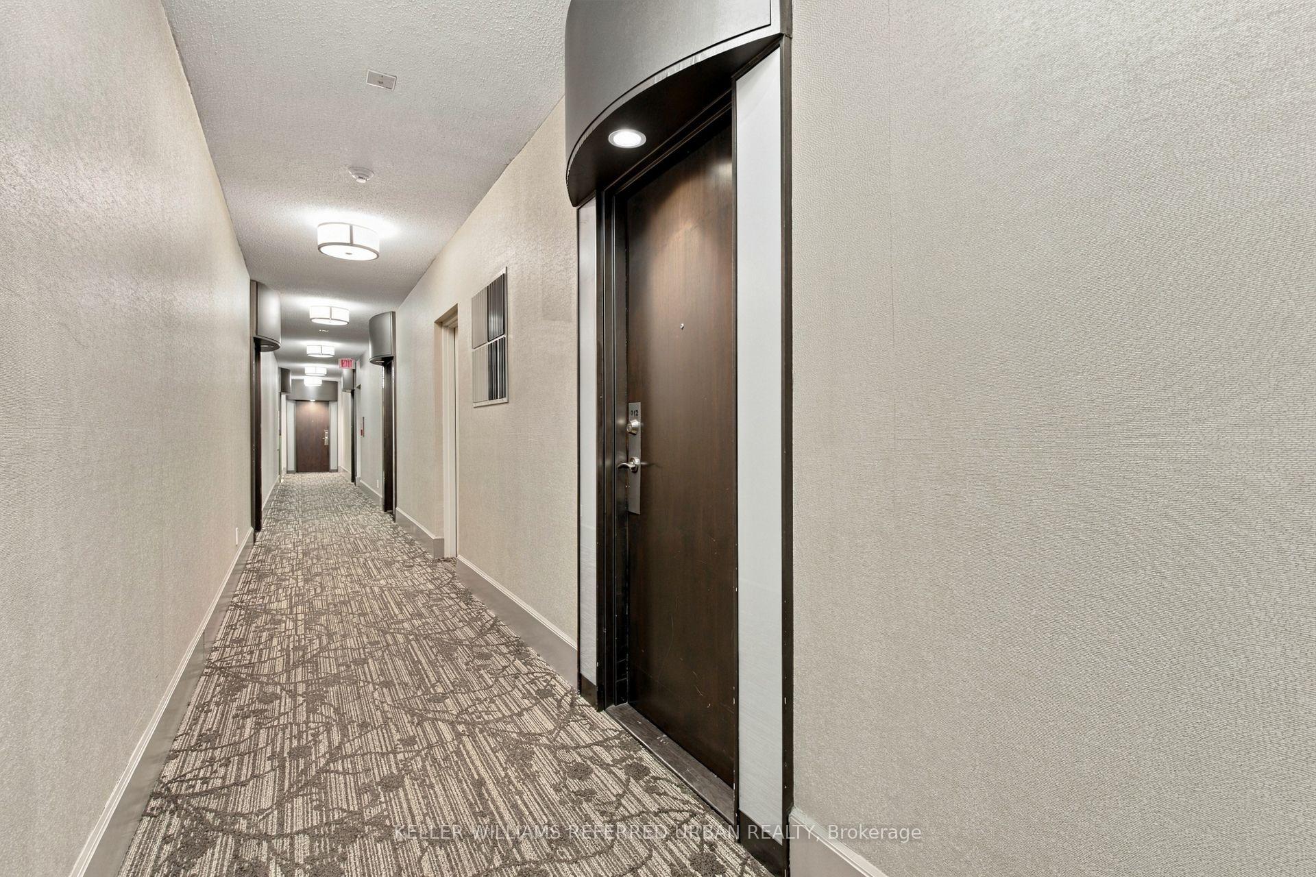 Photo 5 of Unit 912, 2219 Lake Shore Boulevard W, Etobicoke, Mimico — HOMEH