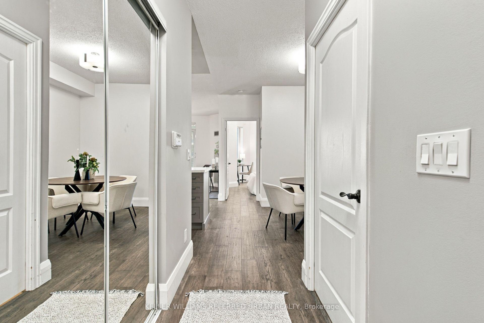 Photo 6 of Unit 912, 2219 Lake Shore Boulevard W, Etobicoke, Mimico — HOMEH