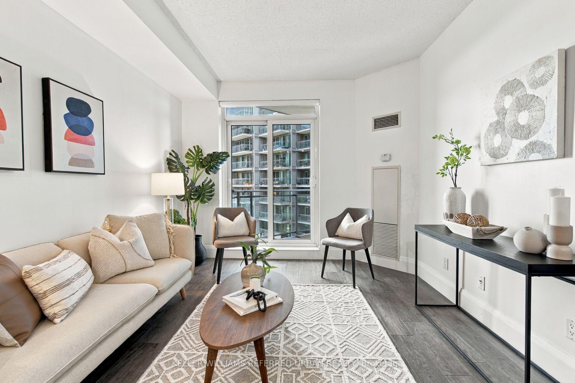 Photo 10 of Unit 912, 2219 Lake Shore Boulevard W, Etobicoke, Mimico — HOMEH
