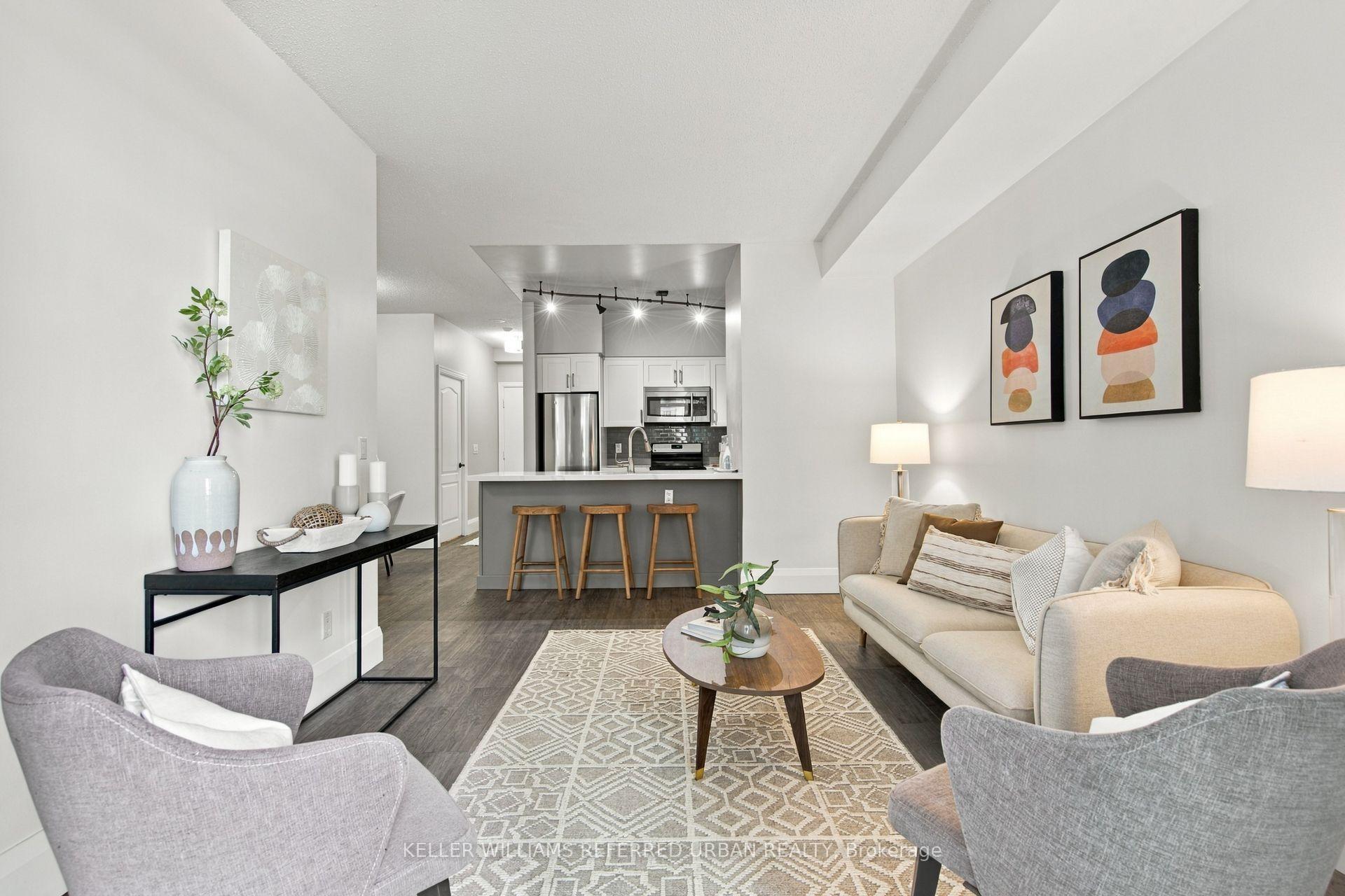 Photo 11 of Unit 912, 2219 Lake Shore Boulevard W, Etobicoke, Mimico — HOMEH