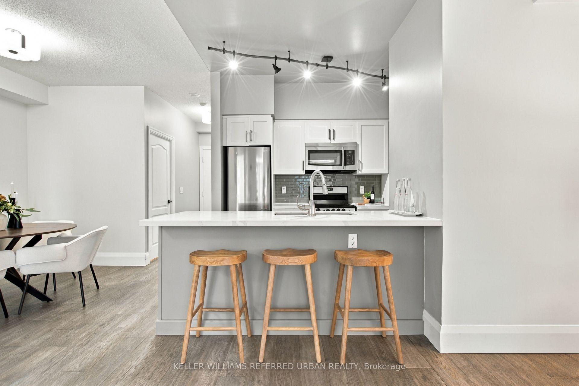 Photo 17 of Unit 912, 2219 Lake Shore Boulevard W, Etobicoke, Mimico — HOMEH