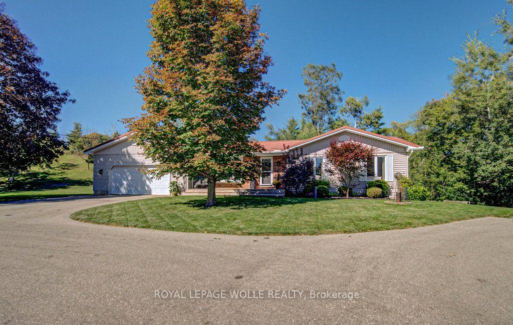 Photo 1 of 108 Lake Road, Puslinch, Puslinch Lake Settlement Areas — HOMEH