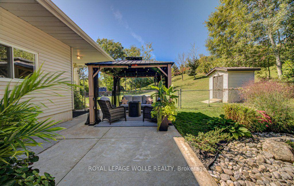 Photo 33 of 108 Lake Road, Puslinch, Puslinch Lake Settlement Areas — HOMEH
