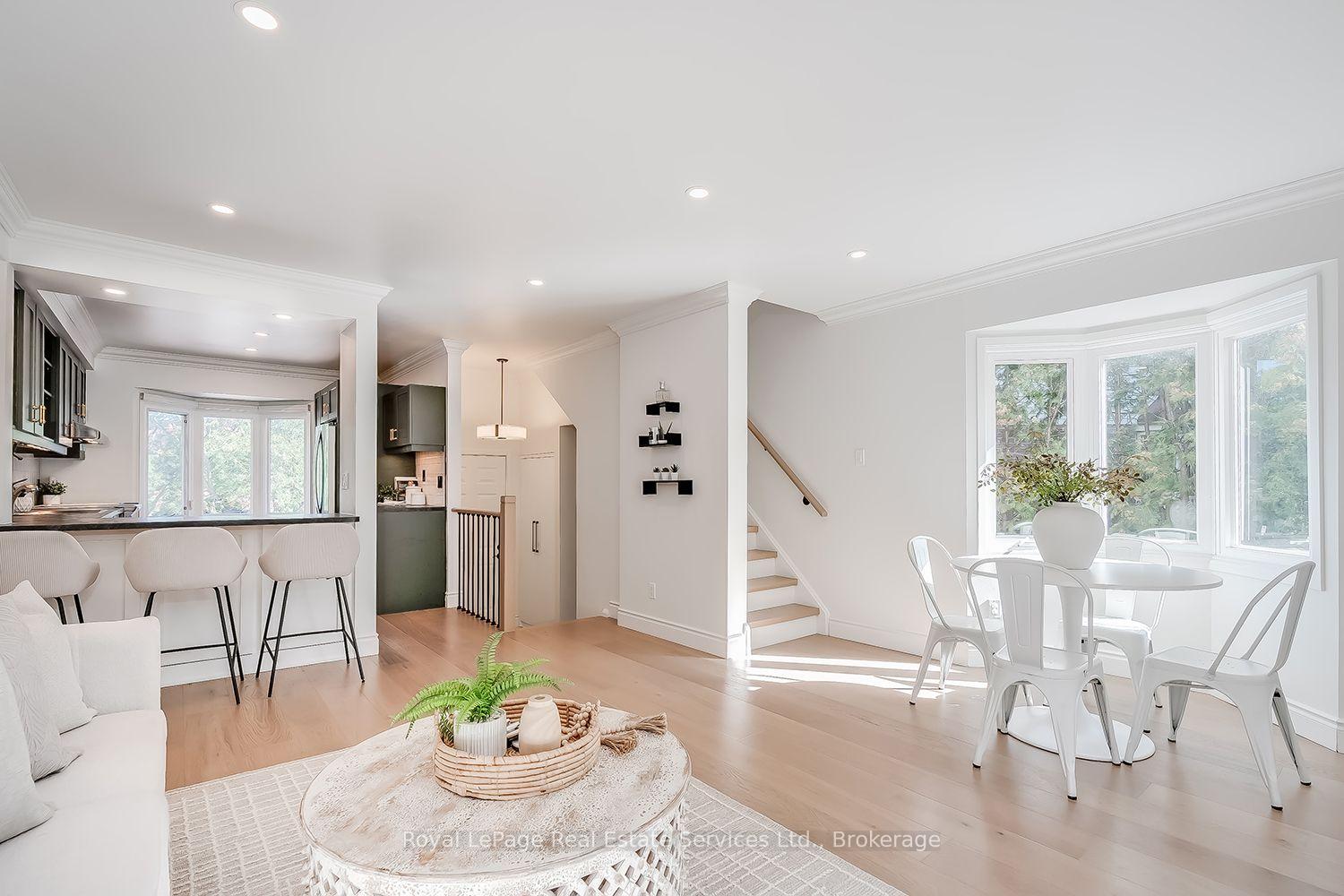Photo 12 of 65 Normandy Place, Oakville, Central — HOMEH