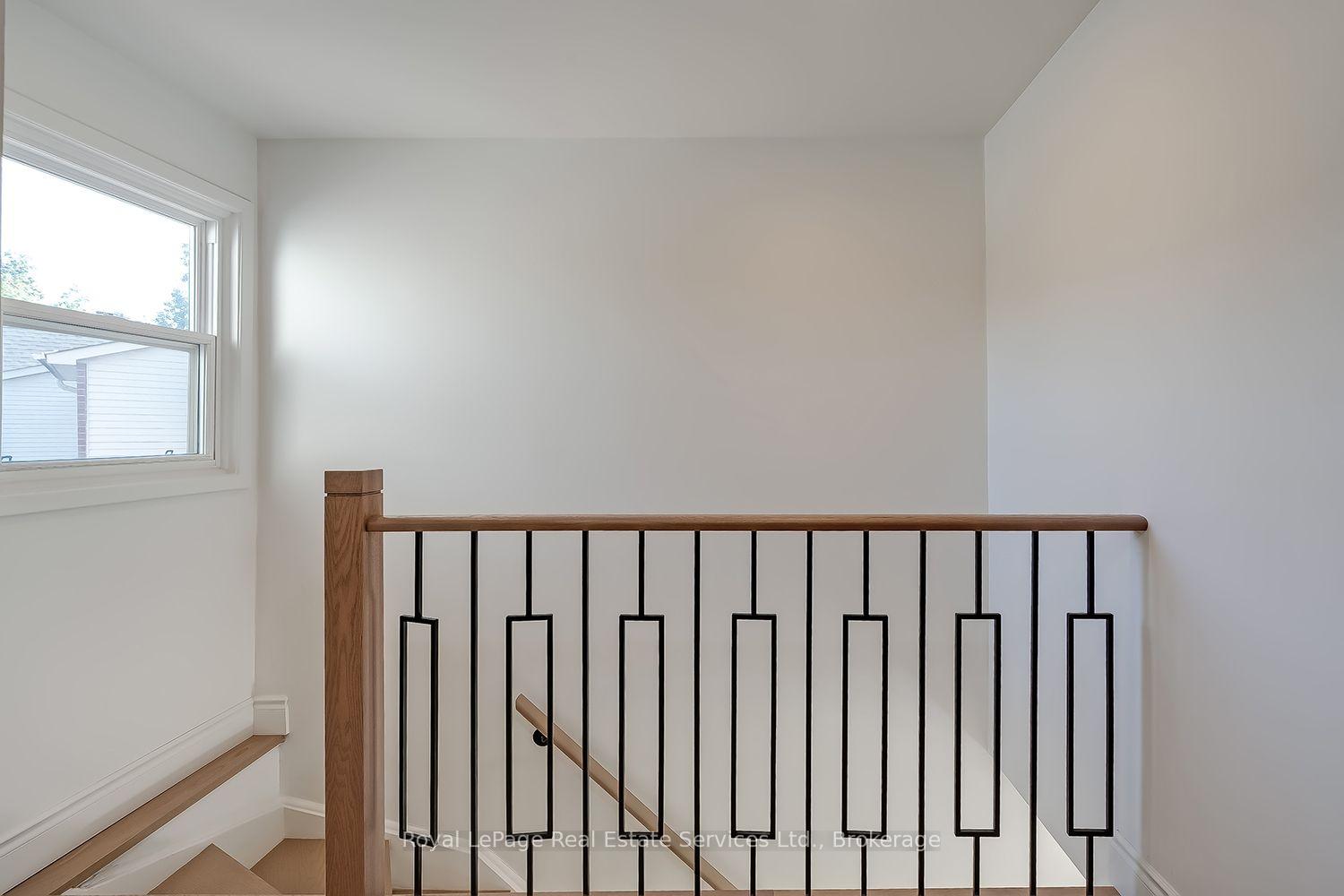 Photo 35 of 65 Normandy Place, Oakville, Central — HOMEH