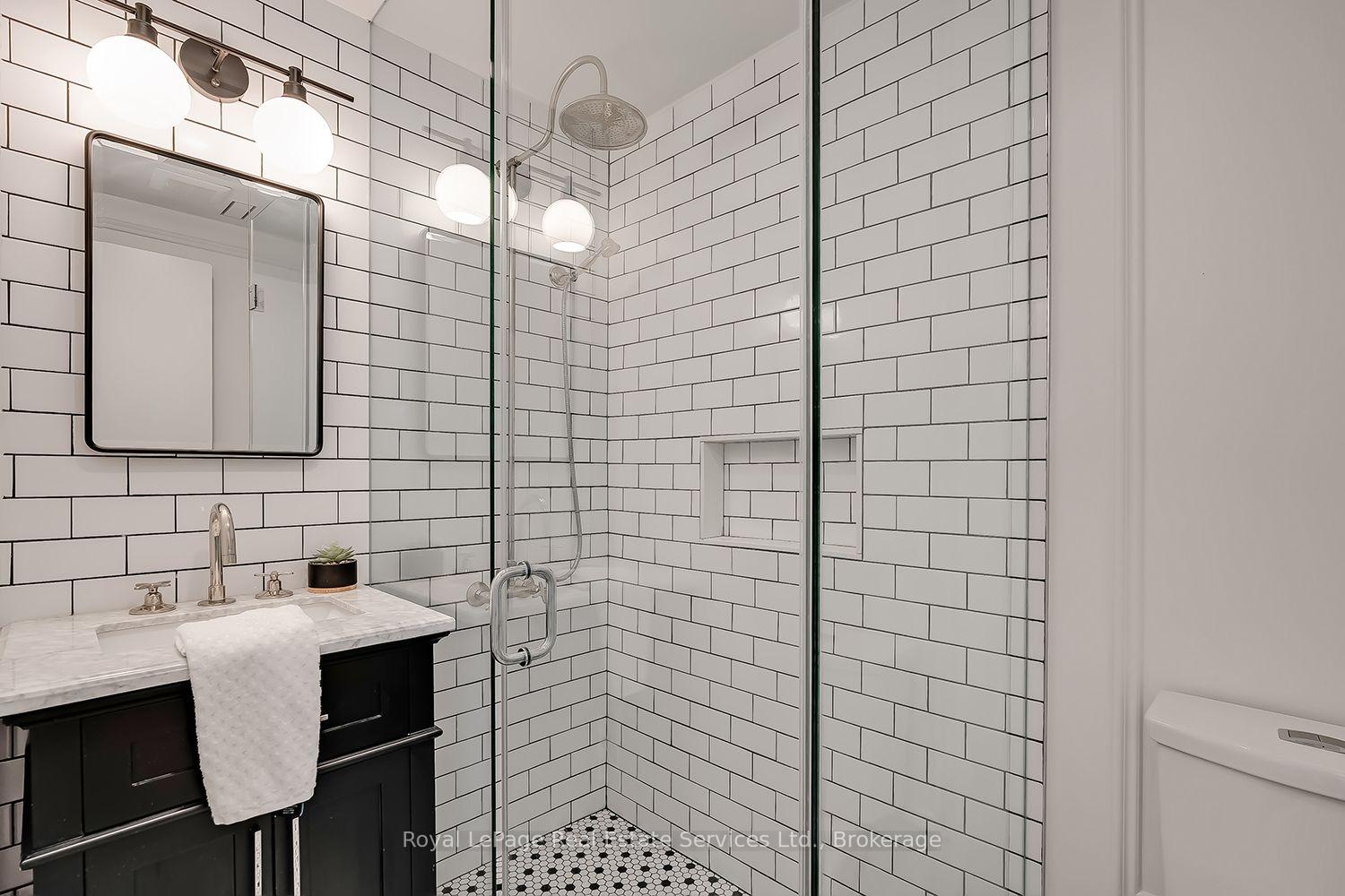 Photo 44 of 65 Normandy Place, Oakville, Central — HOMEH