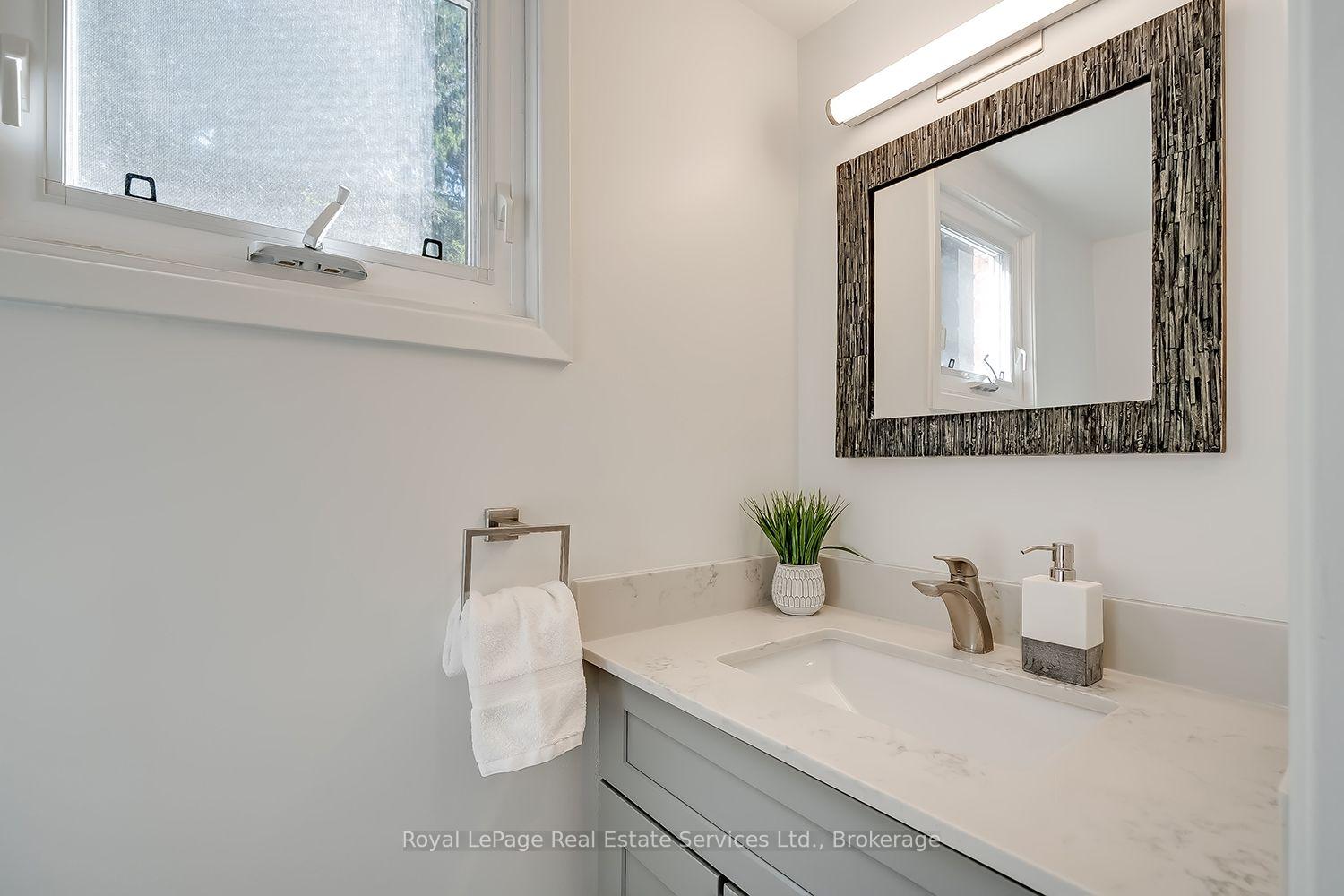 Photo 66 of 65 Normandy Place, Oakville, Central — HOMEH