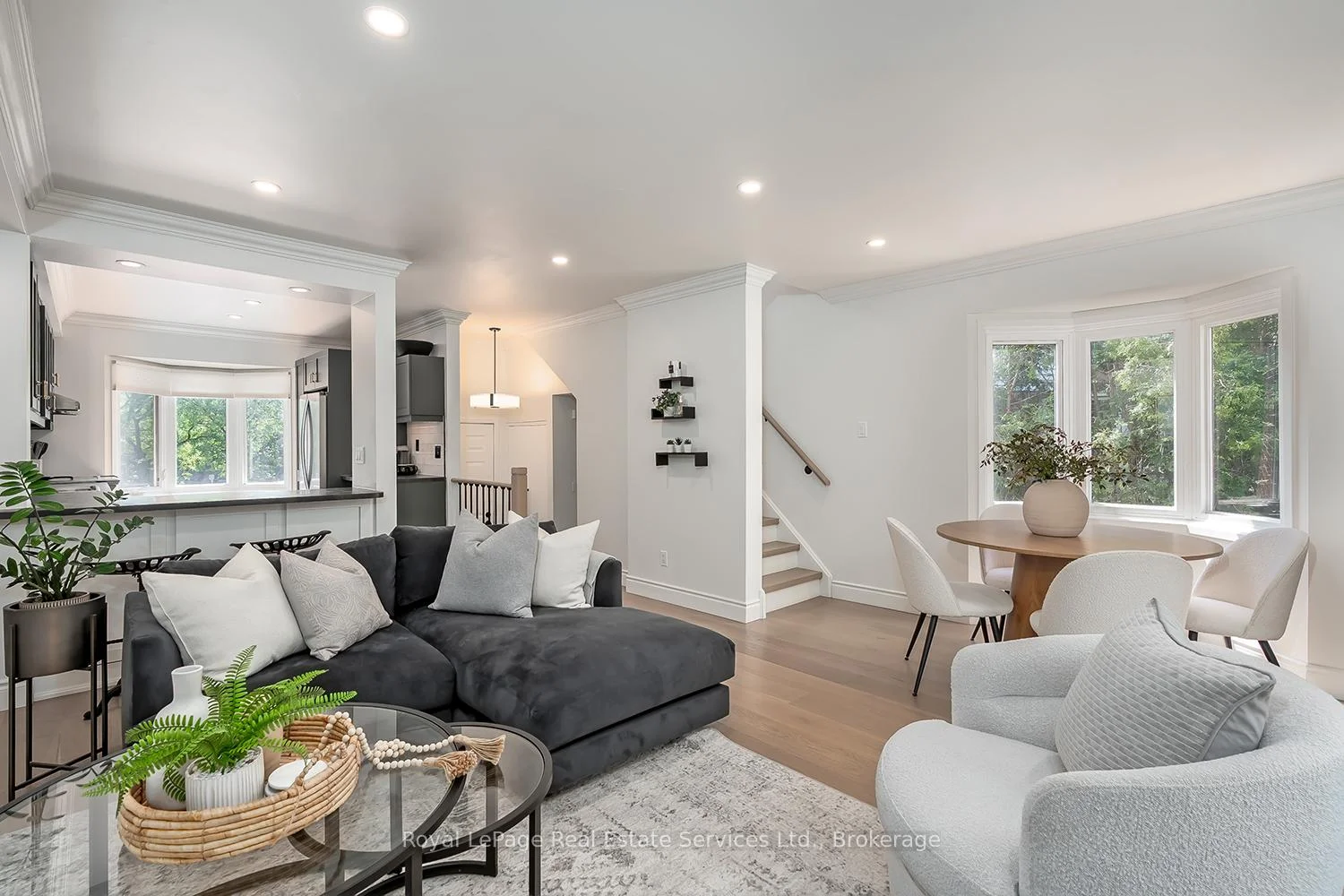 Photo 24 of 65 Normandy Place, Oakville, Central — HOMEH