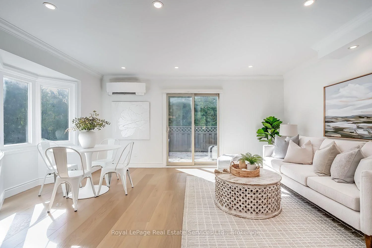 Photo 25 of 65 Normandy Place, Oakville, Central — HOMEH