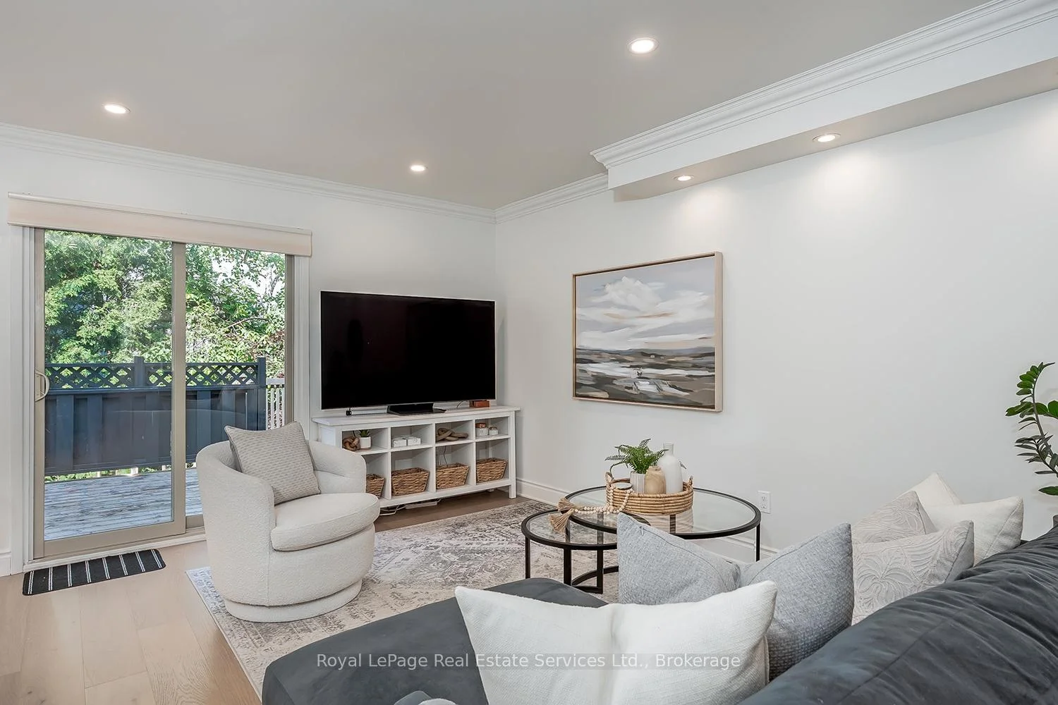 Photo 27 of 65 Normandy Place, Oakville, Central — HOMEH