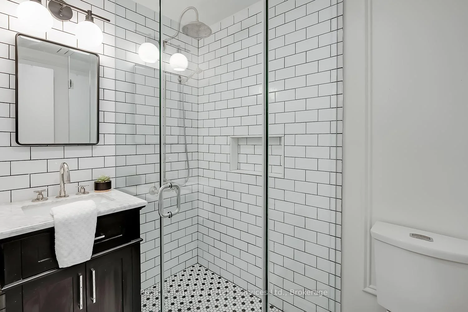 Photo 45 of 65 Normandy Place, Oakville, Central — HOMEH