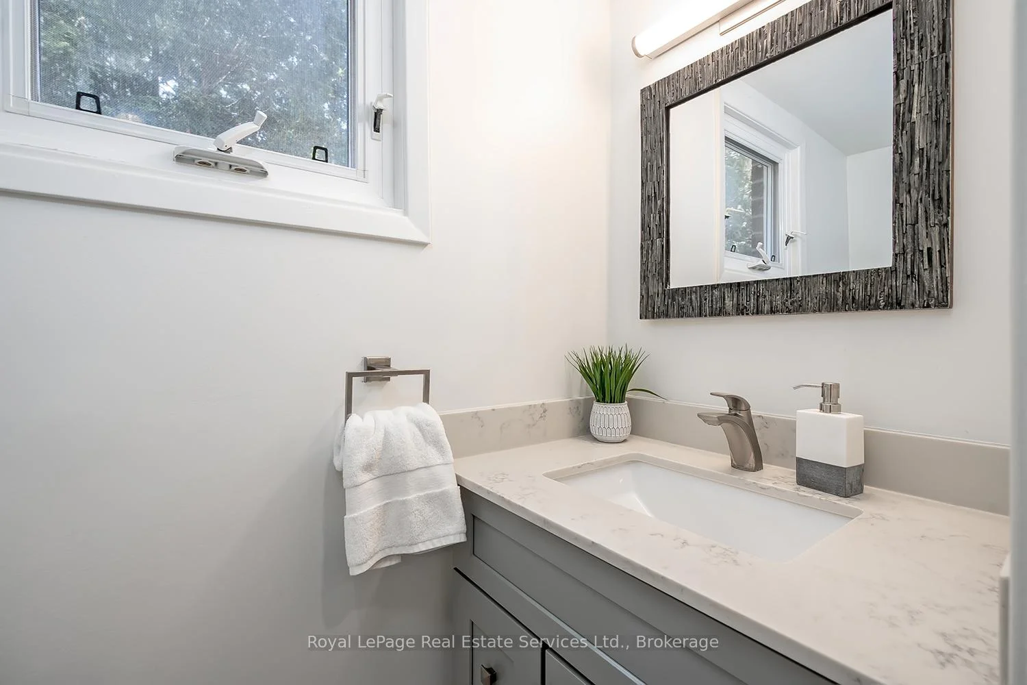Photo 65 of 65 Normandy Place, Oakville, Central — HOMEH