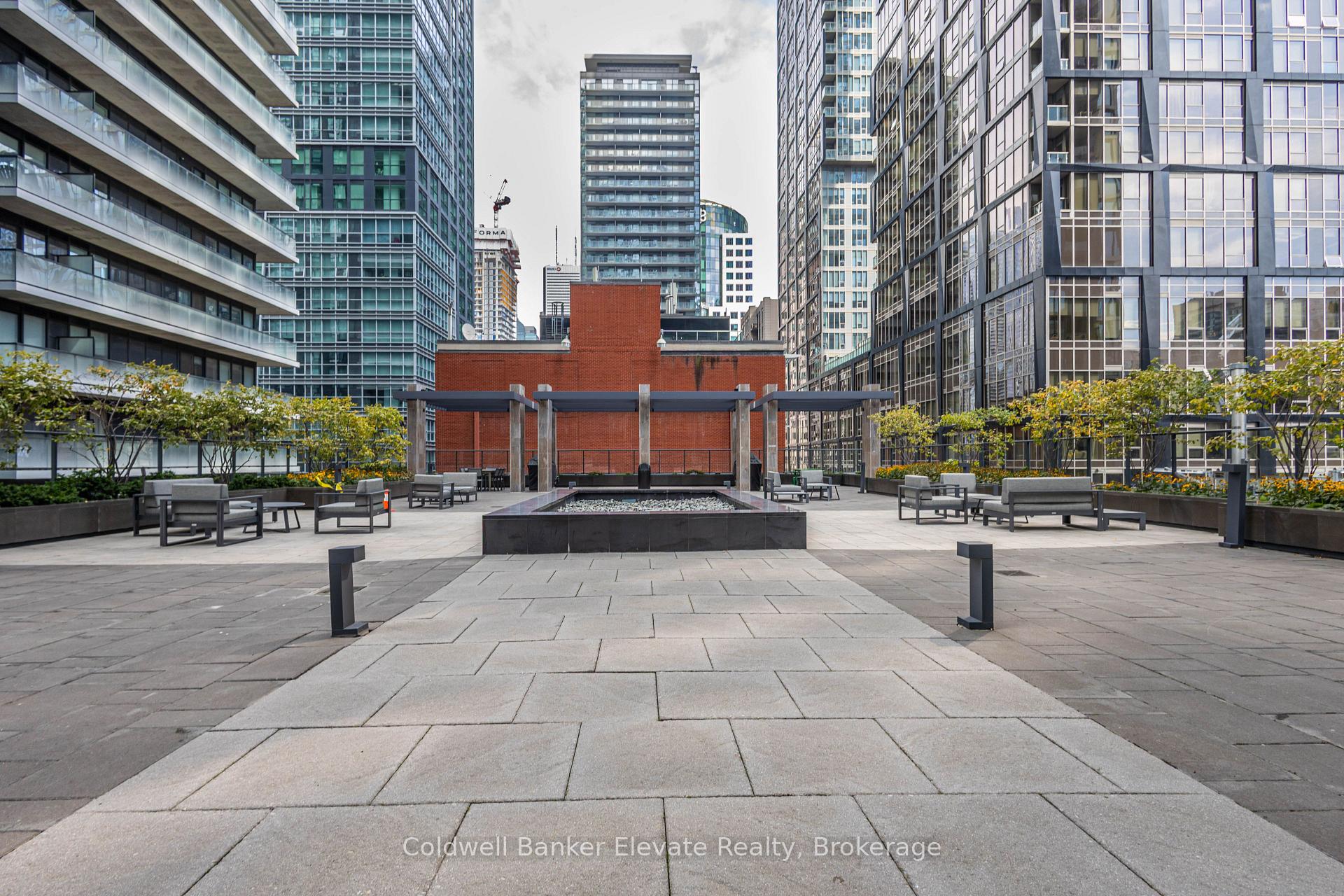 Photo 2 of Unit 2901, 115 Blue Jays Way, Toronto, Waterfront Communities — HOMEH
