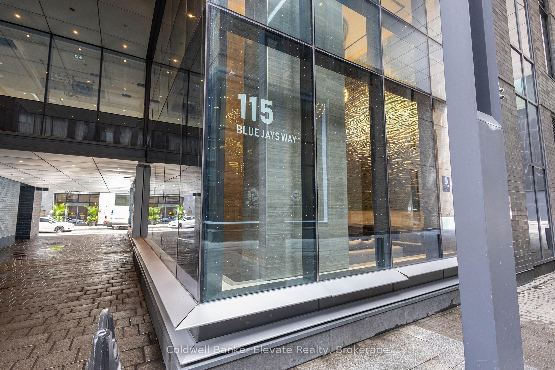 Photo 3 of Unit 2901, 115 Blue Jays Way, Toronto, Waterfront Communities — HOMEH