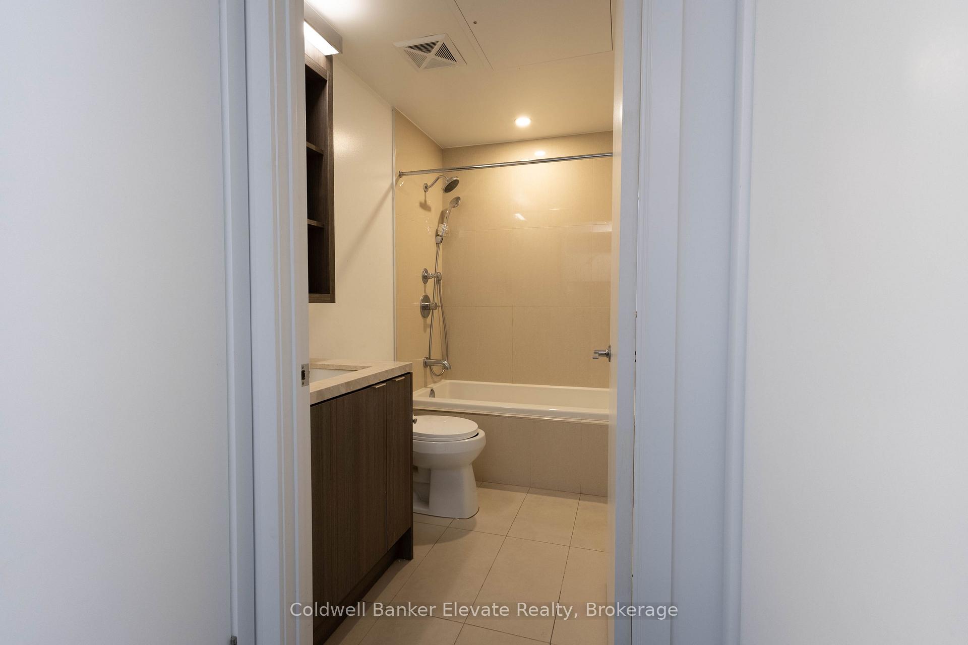 Photo 8 of Unit 2901, 115 Blue Jays Way, Toronto, Waterfront Communities — HOMEH