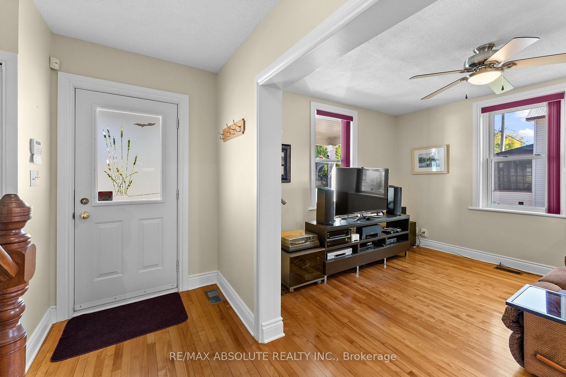 Photo 5 of 150 McGonigal Street W, Arnprior, Arnprior — HOMEH