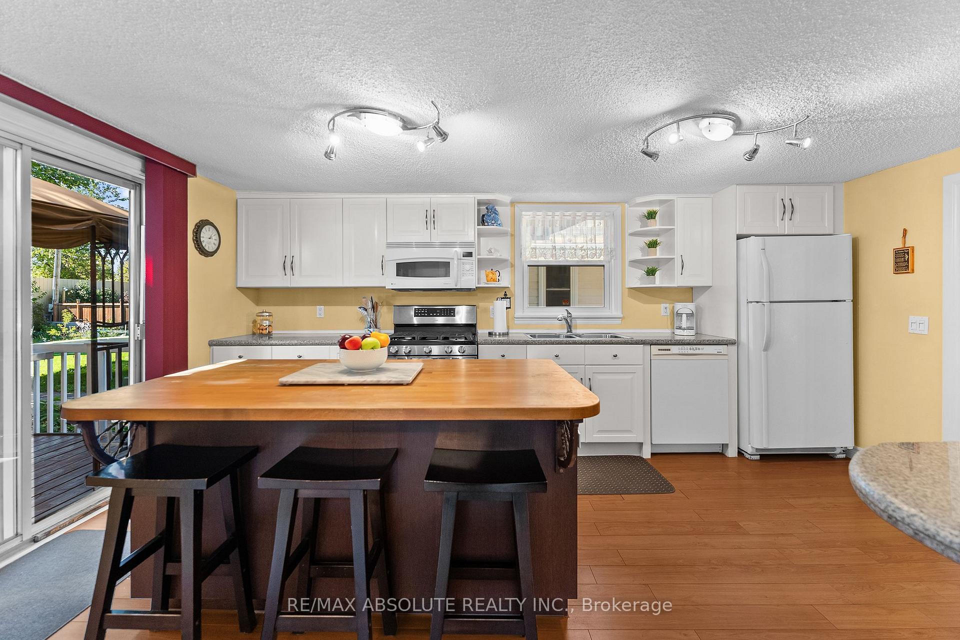 Photo 14 of 150 McGonigal Street W, Arnprior, Arnprior — HOMEH