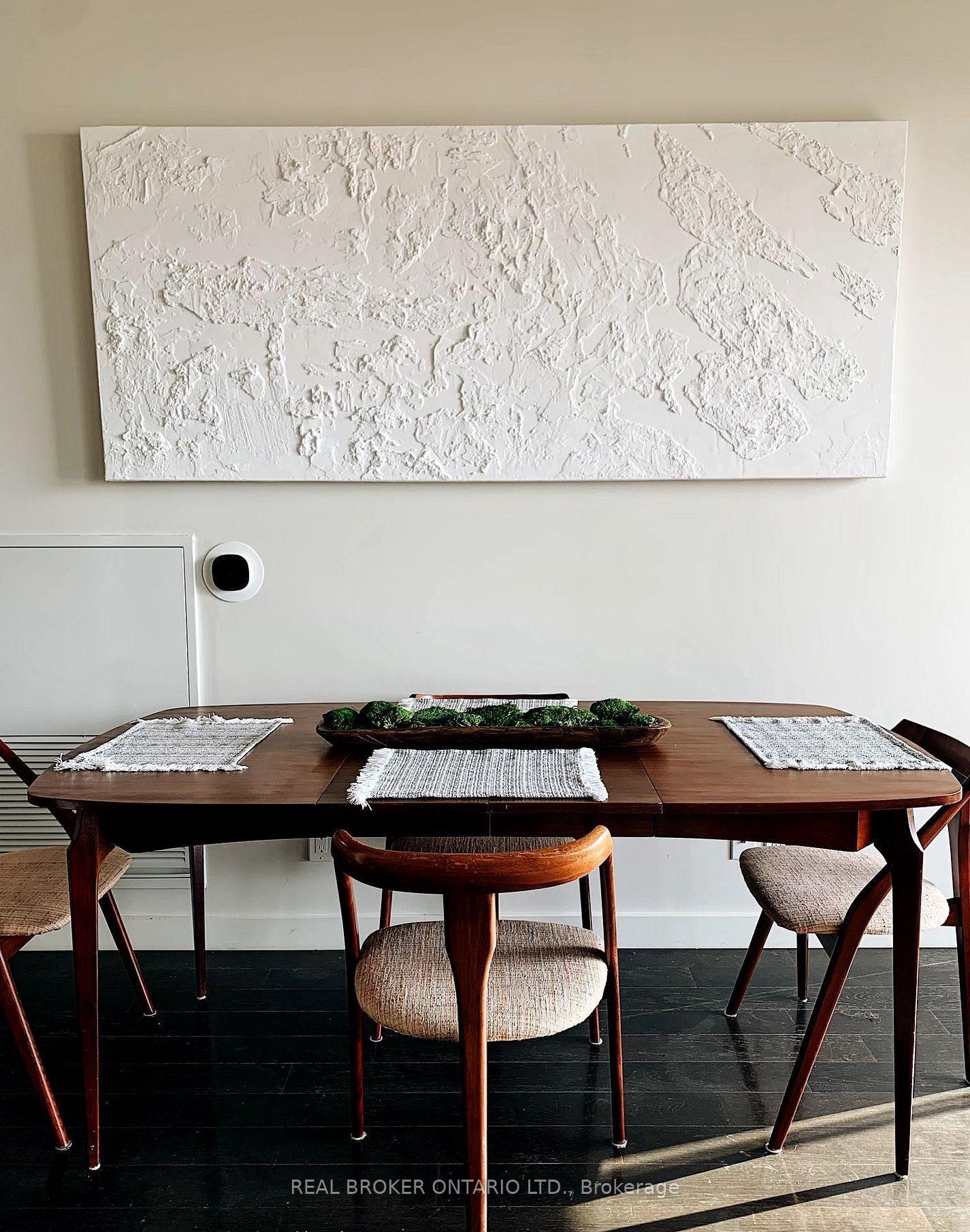Photo 7 of Unit 605, 111 Bathurst Street, Toronto, Waterfront Communities — HOMEH