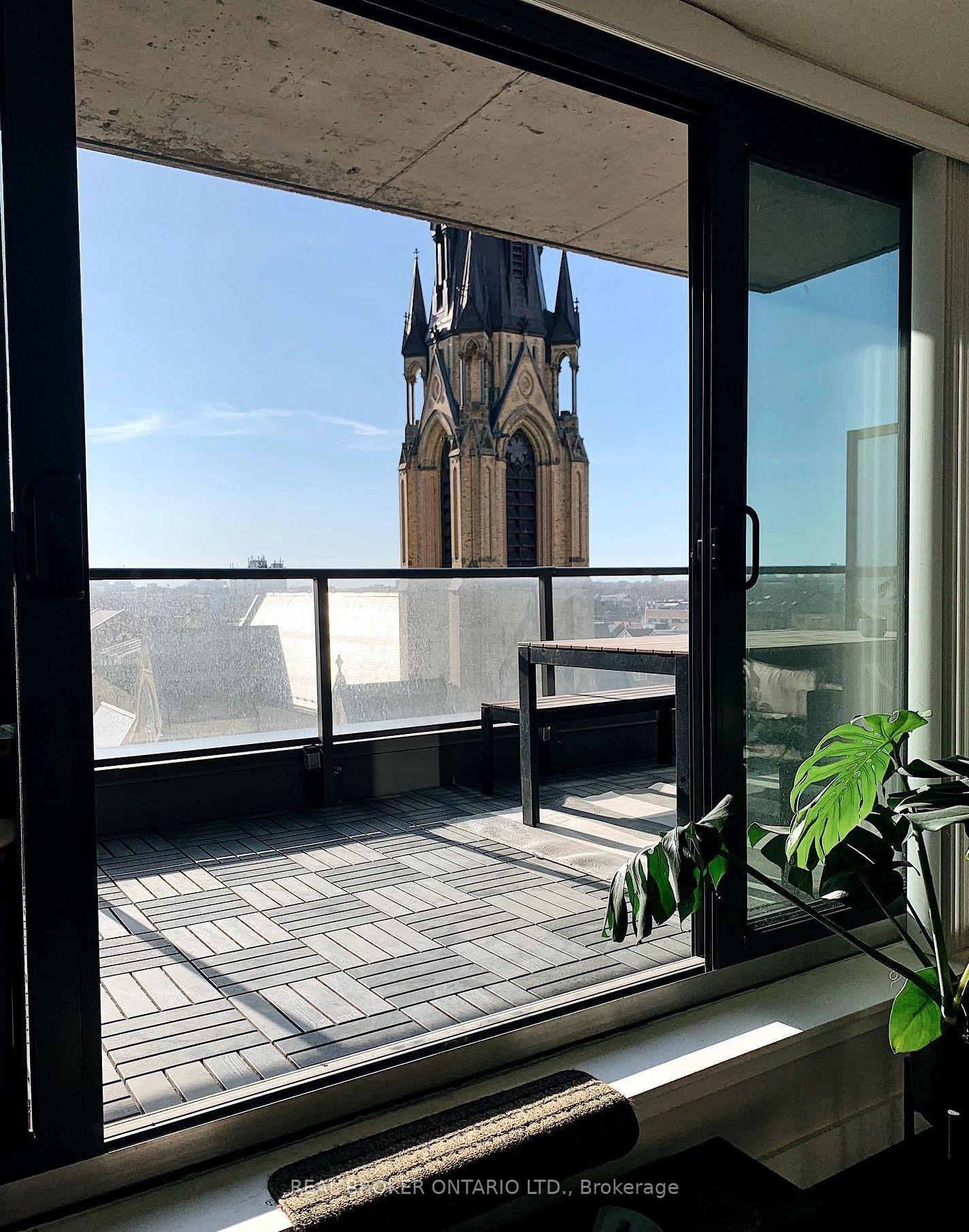 Photo 8 of Unit 605, 111 Bathurst Street, Toronto, Waterfront Communities — HOMEH