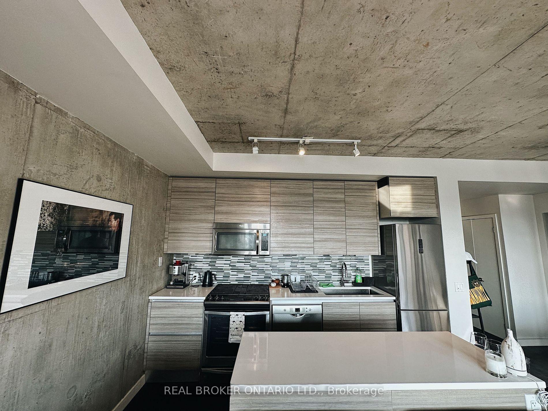 Photo 15 of Unit 605, 111 Bathurst Street, Toronto, Waterfront Communities — HOMEH