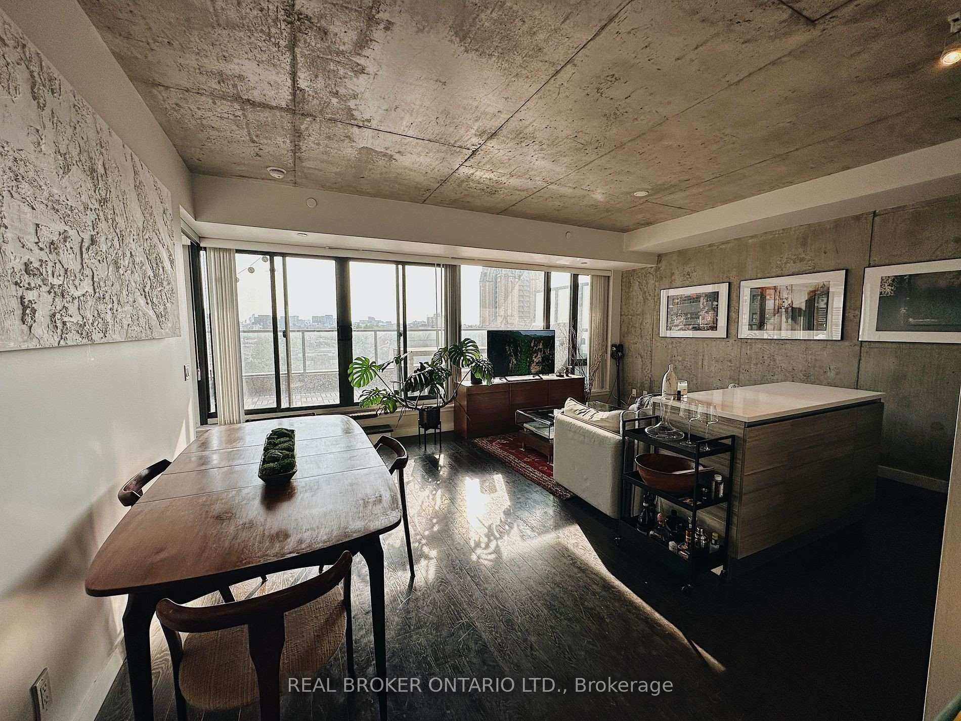 Photo 16 of Unit 605, 111 Bathurst Street, Toronto, Waterfront Communities — HOMEH