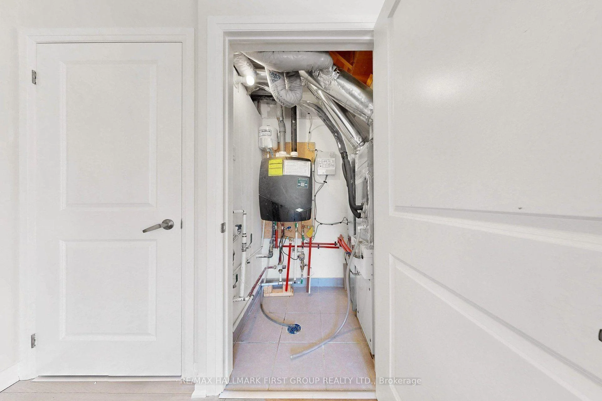 Photo 39 of Unit 25, 12 Lookout Drive, Clarington, Bowmanville — HOMEH