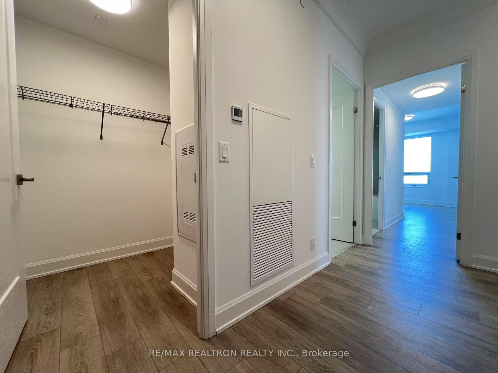 Photo 3 of Unit 1101, 38 Water Walk Drive, Markham, Unionville — HOMEH
