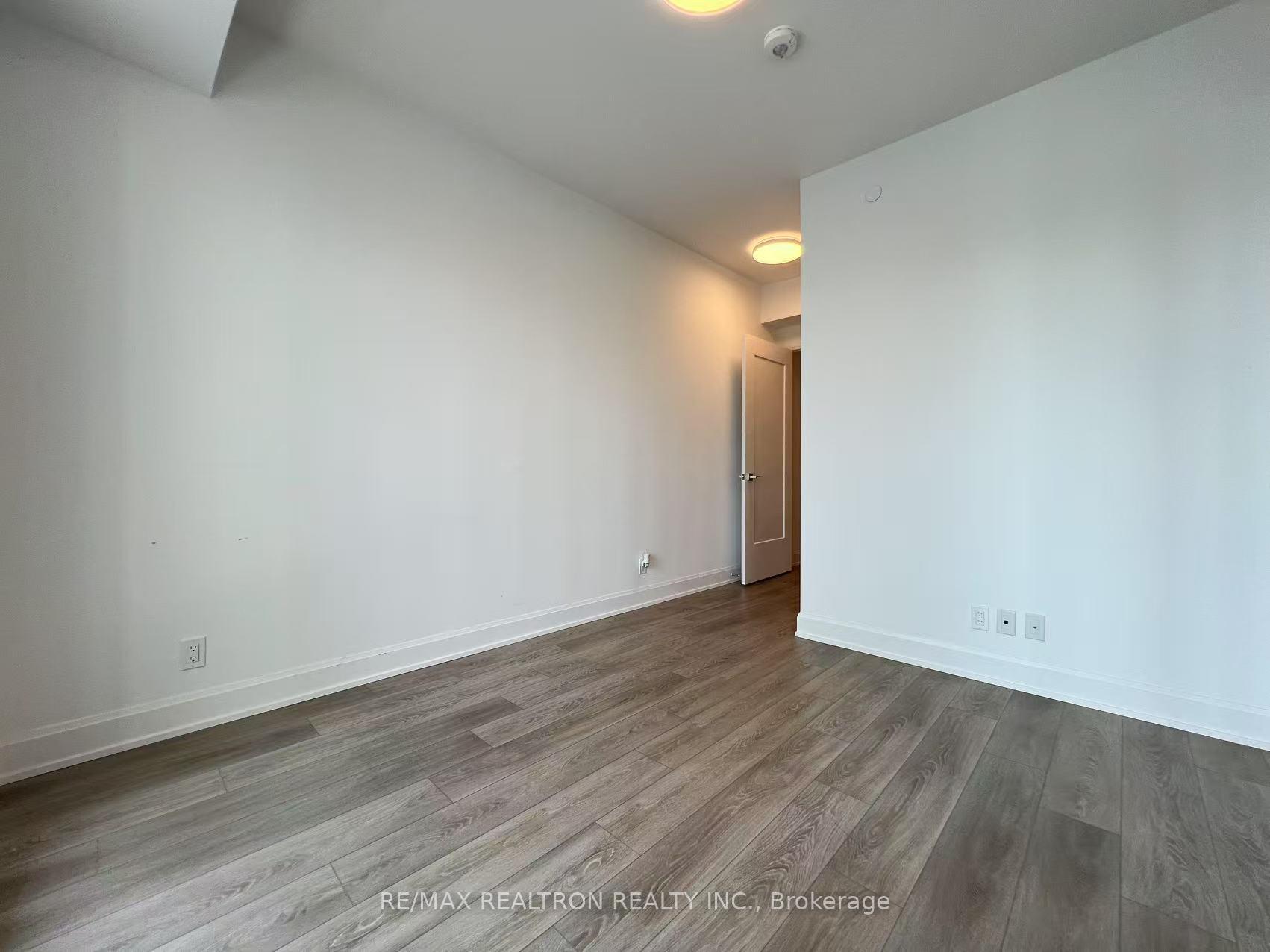 Photo 13 of Unit 1101, 38 Water Walk Drive, Markham, Unionville — HOMEH