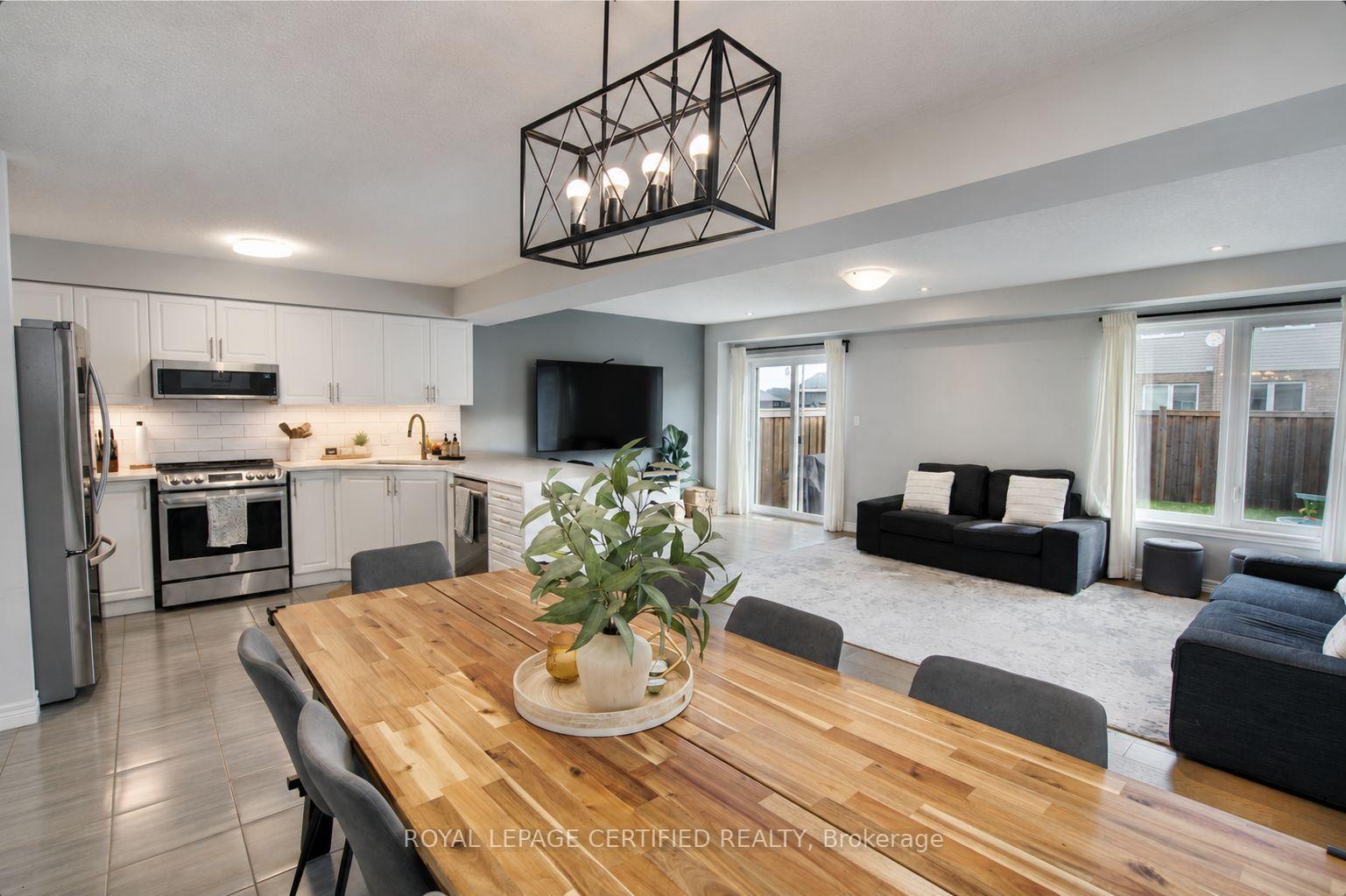 Photo 10 of 5 Bethune Avenue, Hamilton, Hannon — HOMEH