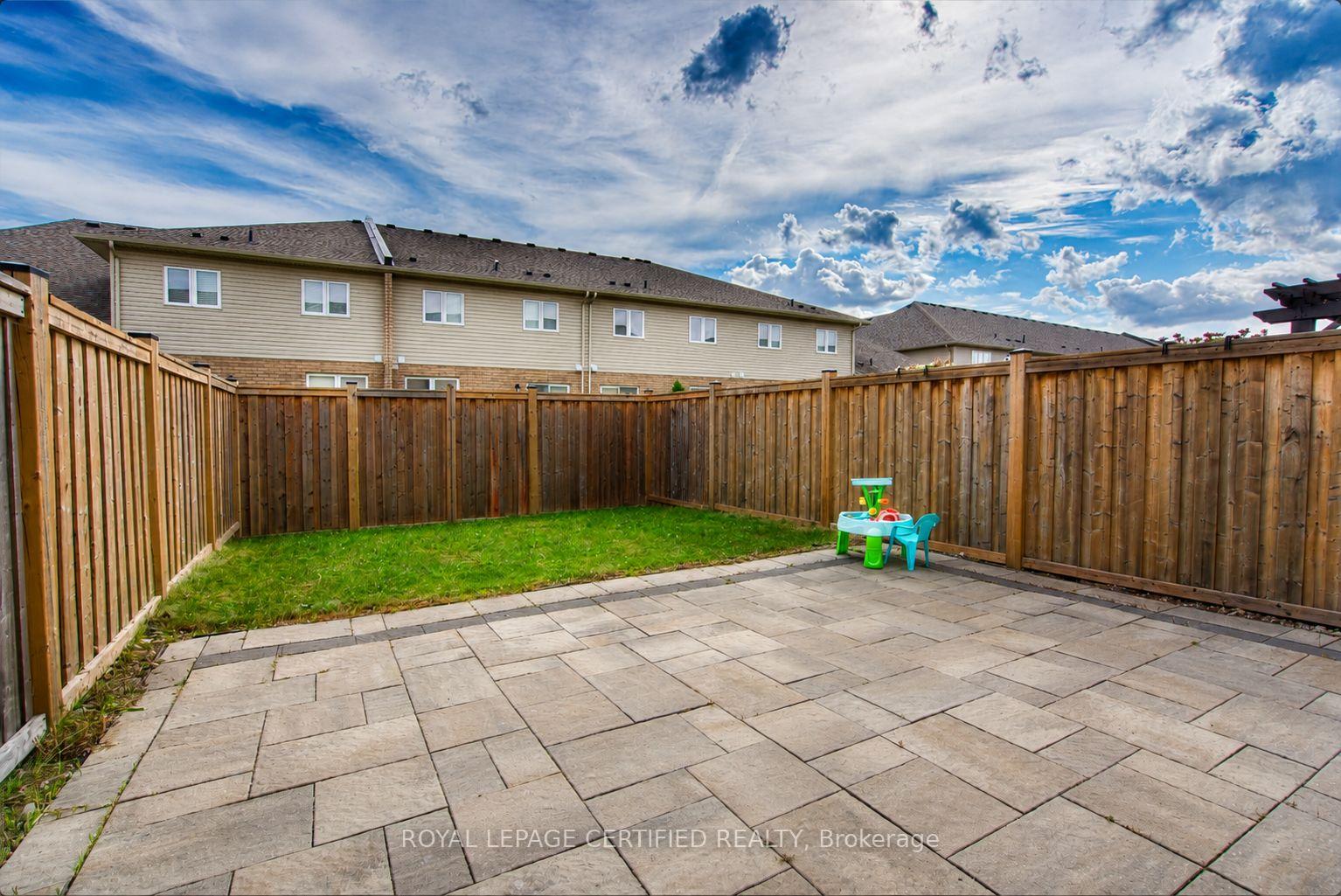 Photo 32 of 5 Bethune Avenue, Hamilton, Hannon — HOMEH