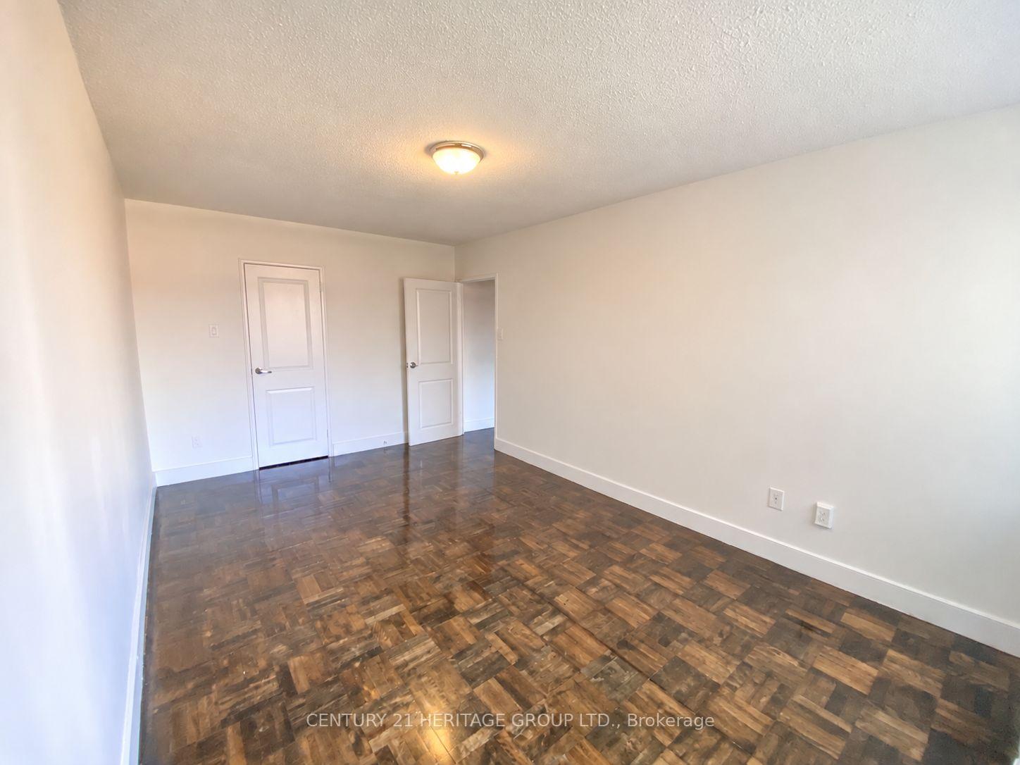 Photo 12 of Unit 307, 3101 Eglinton Avenue E, Scarborough, Scarborough Village — HOMEH
