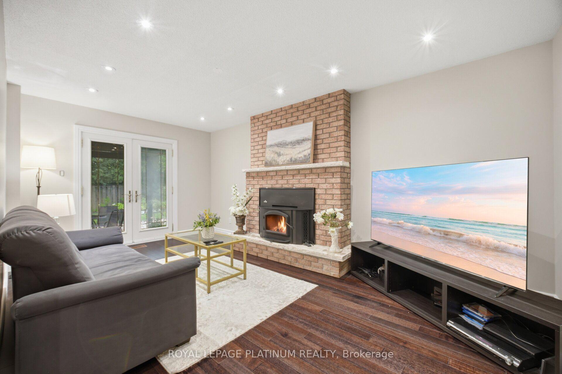 Photo 12 of 2542 Pollard Drive, Mississauga, Erindale — HOMEH