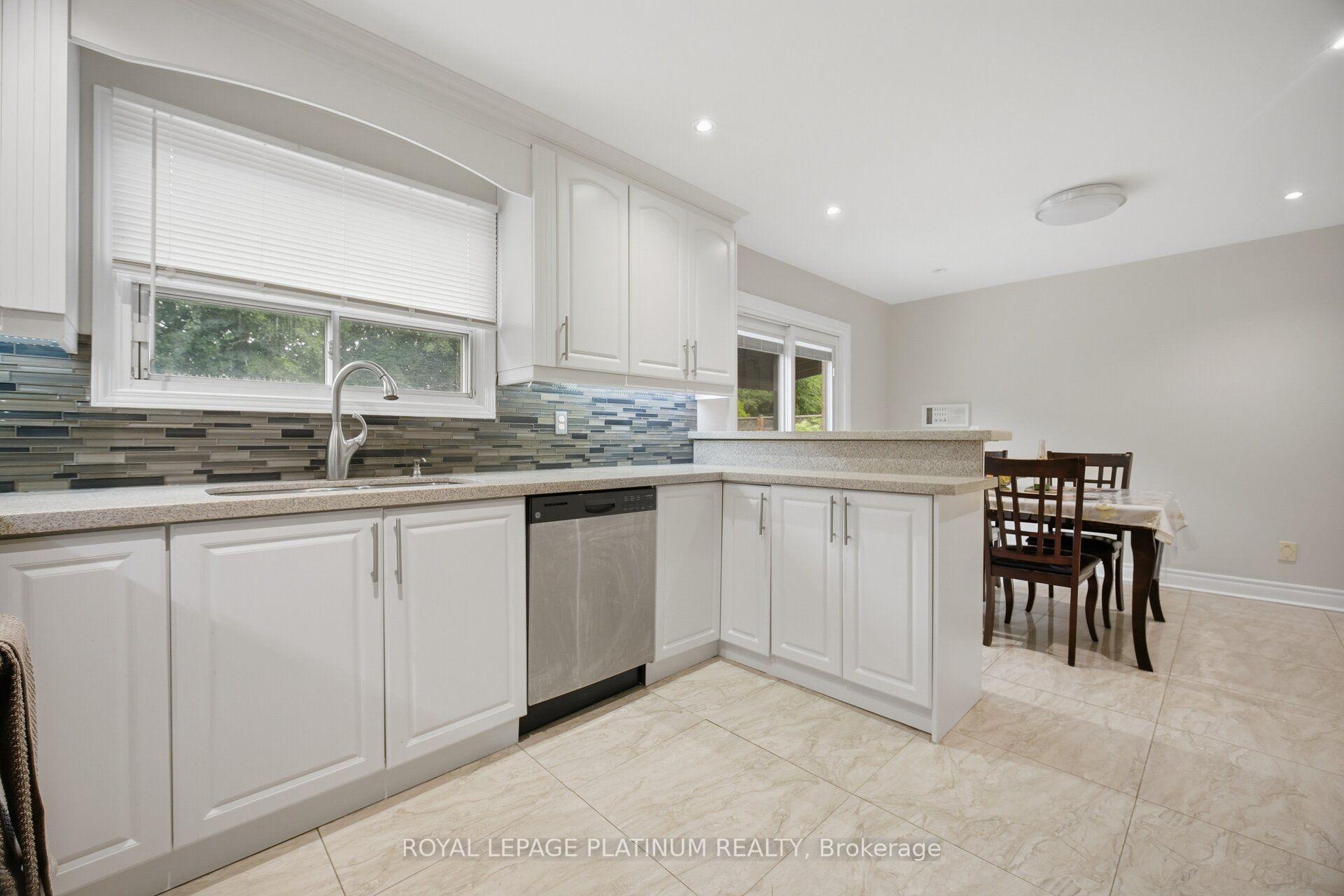 Photo 18 of 2542 Pollard Drive, Mississauga, Erindale — HOMEH